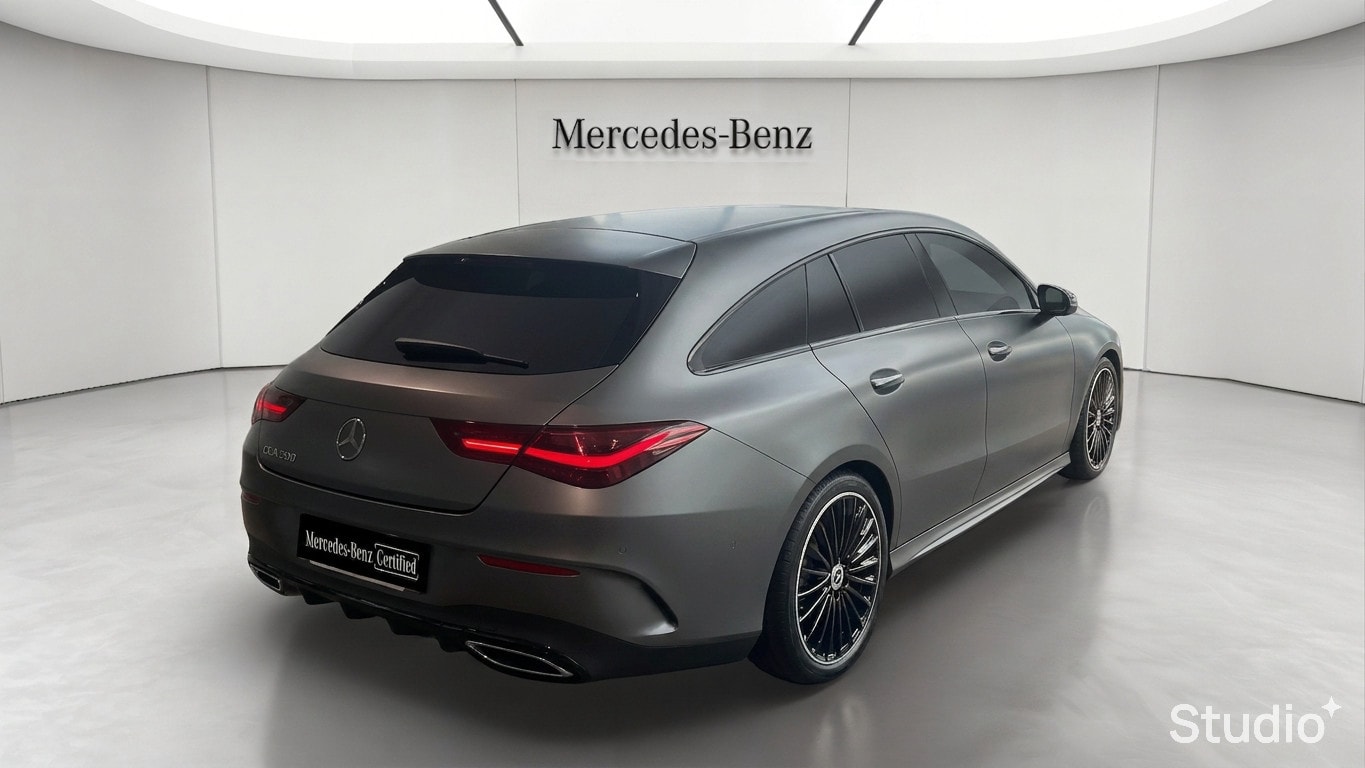 Mercedes-Benz CLA Shooting Brake 180 7G-DCT AMG Line — 3/4 arrière droit