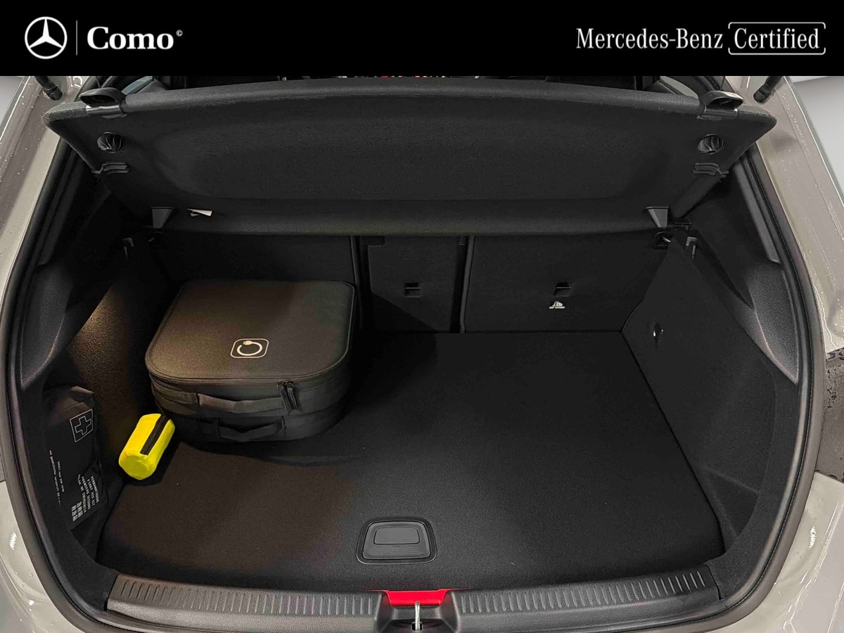 Mercedes-Benz Classe A 250 e Hybrid EQ AMG Line — Coffre