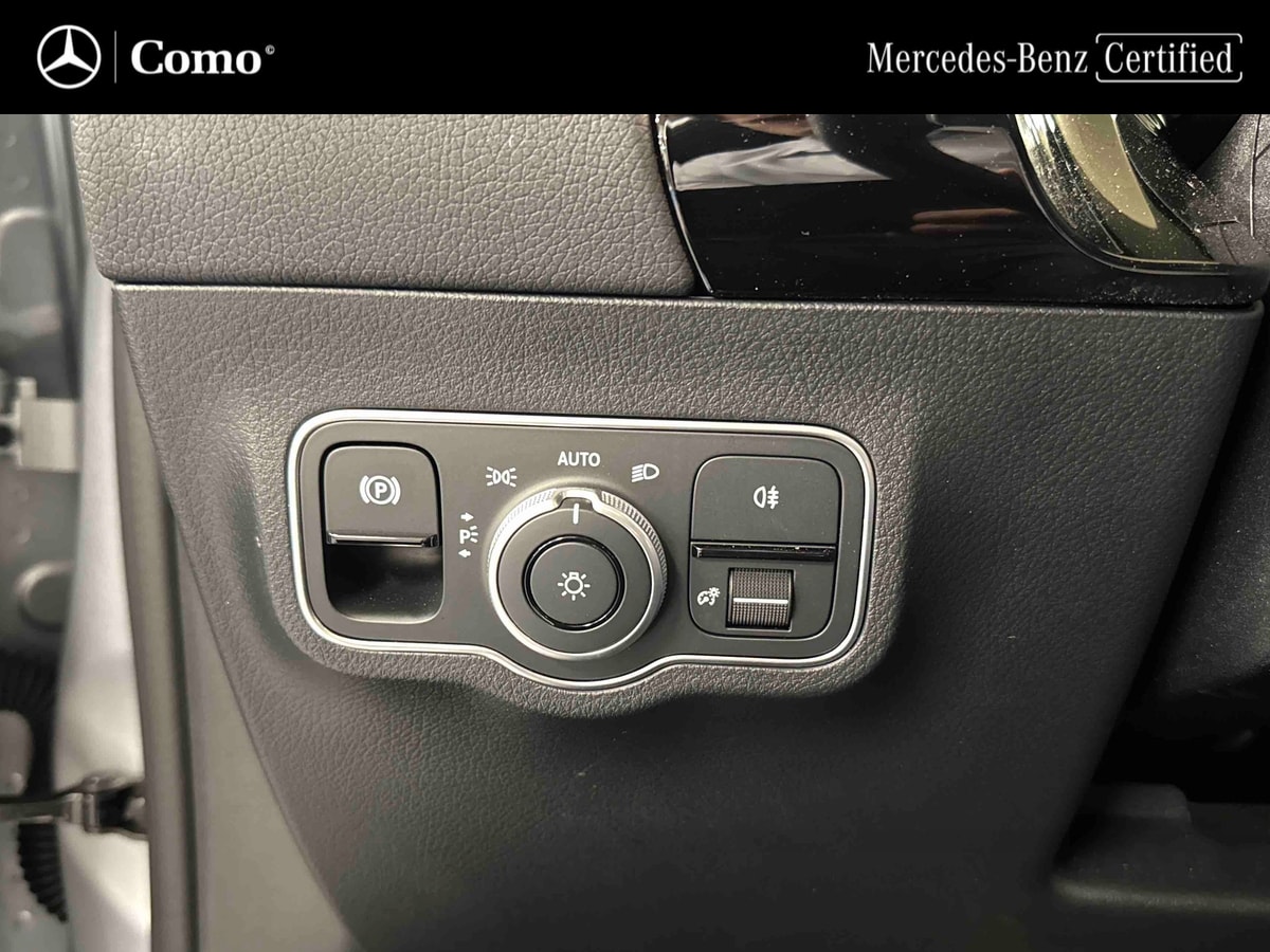 Mercedes-Benz GLA 200 7G-DCT AMG Line — photo 17