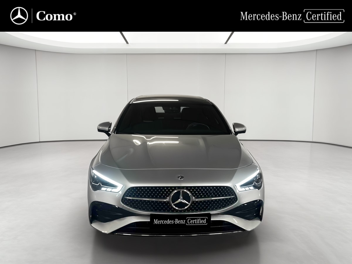 Mercedes-Benz CLA Coupé 200 7G-DCT AMG Line — Face avant