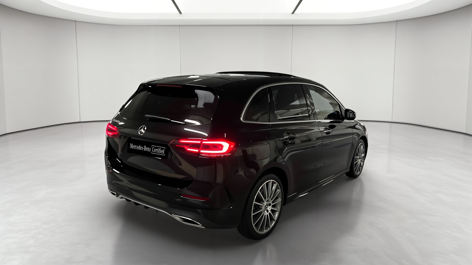 Mercedes-Benz Classe B 250 e 8G-DCT AMG Line Edition — 3/4 arrière droit
