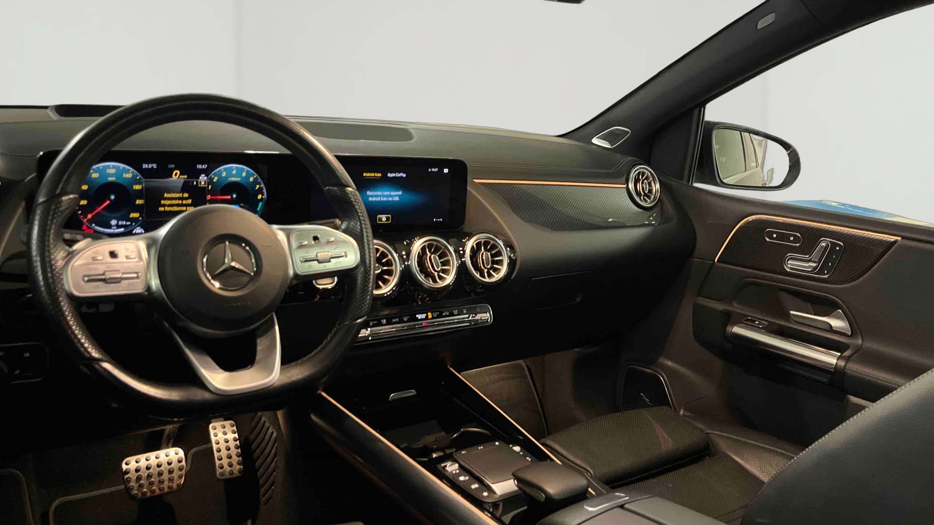 Mercedes-Benz Classe B 250 e 8G-DCT AMG Line Edition — Planche de bord