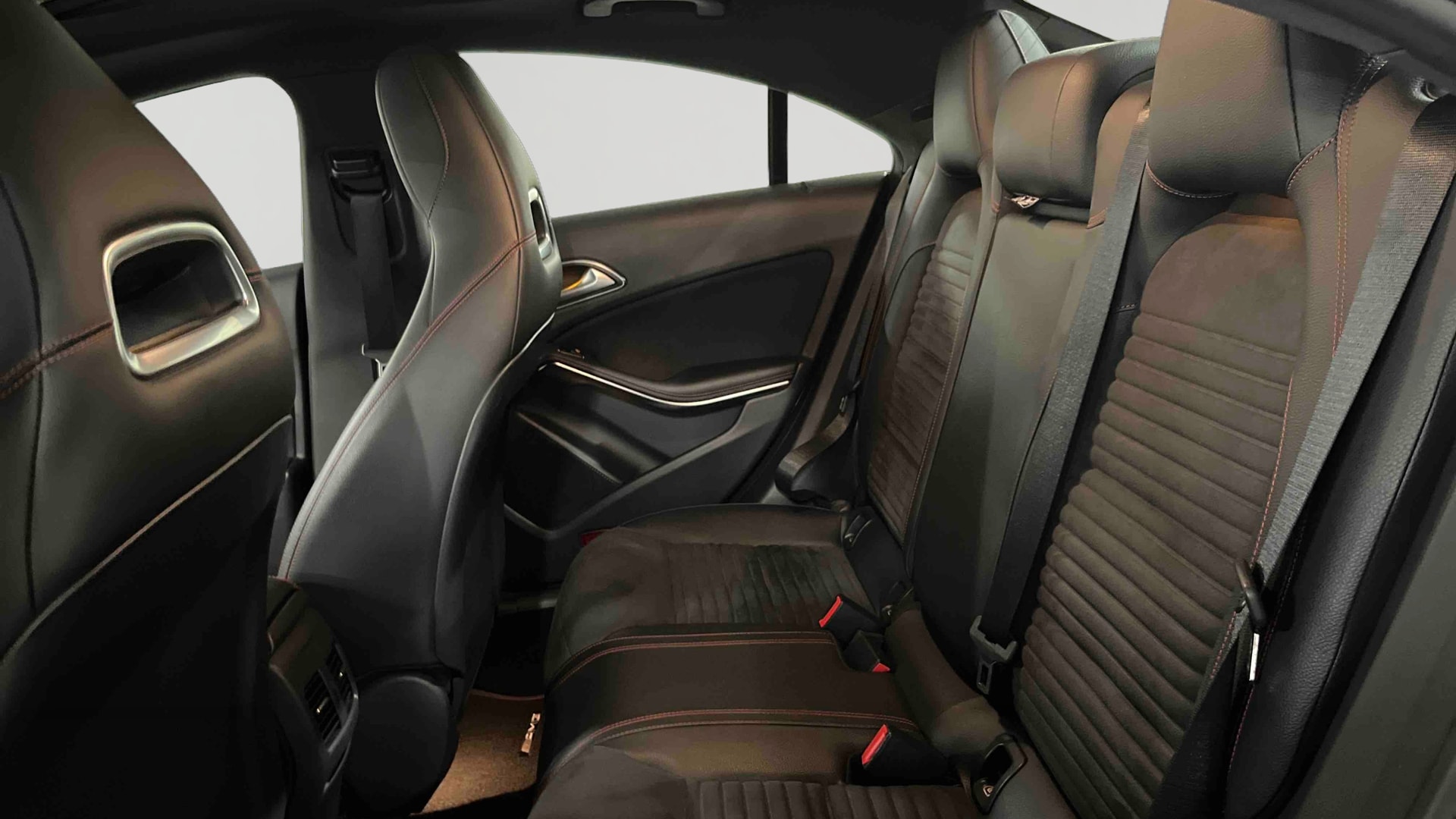 Mercedes-Benz CLA 200 d 7-G DCT Inspiration — Siège arrière gauche