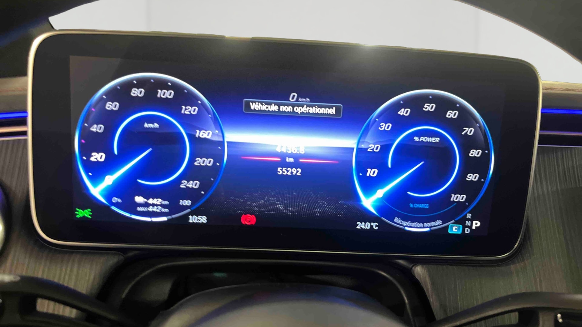 Mercedes-Benz EQE 350 AMG Line — photo 17