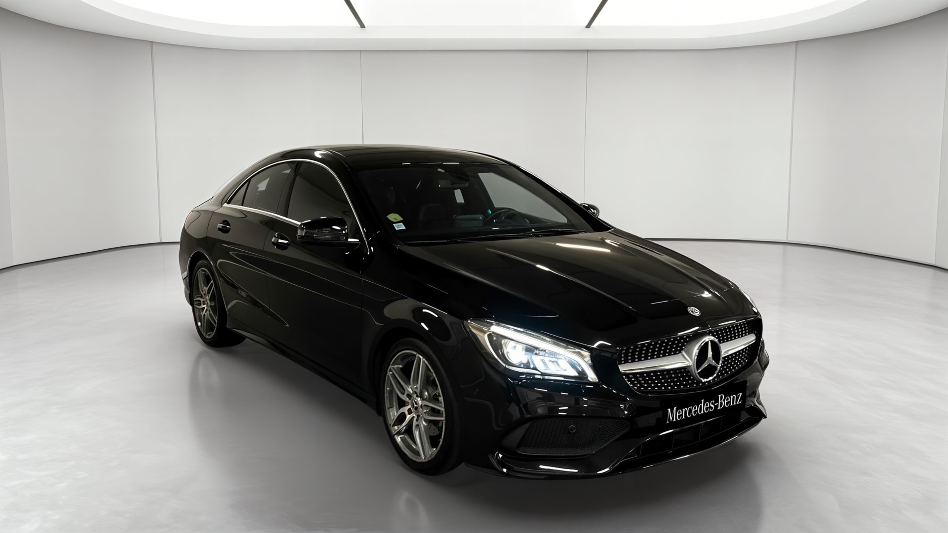 Mercedes-Benz CLA 200 d 7-G DCT Inspiration — 3/4 avant droit