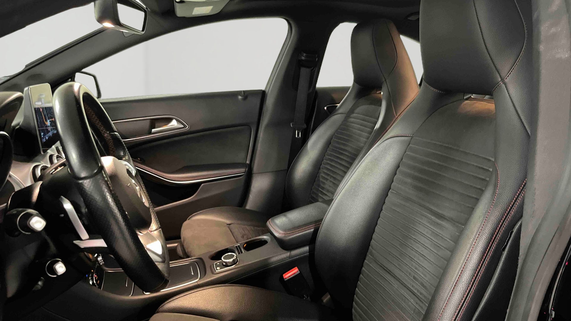 Mercedes-Benz CLA 200 d 7-G DCT Inspiration — Siège conducteur
