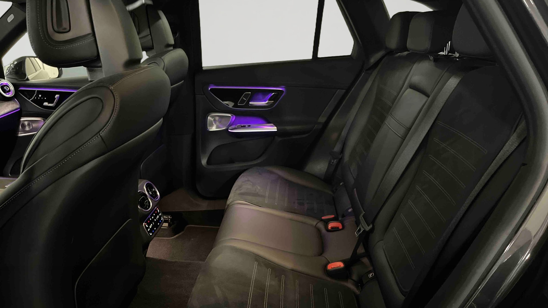 Mercedes-Benz GLC 300 e Hybrid EQ 9G-Tronic 4Matic AMG Line — Siège arrière gauche