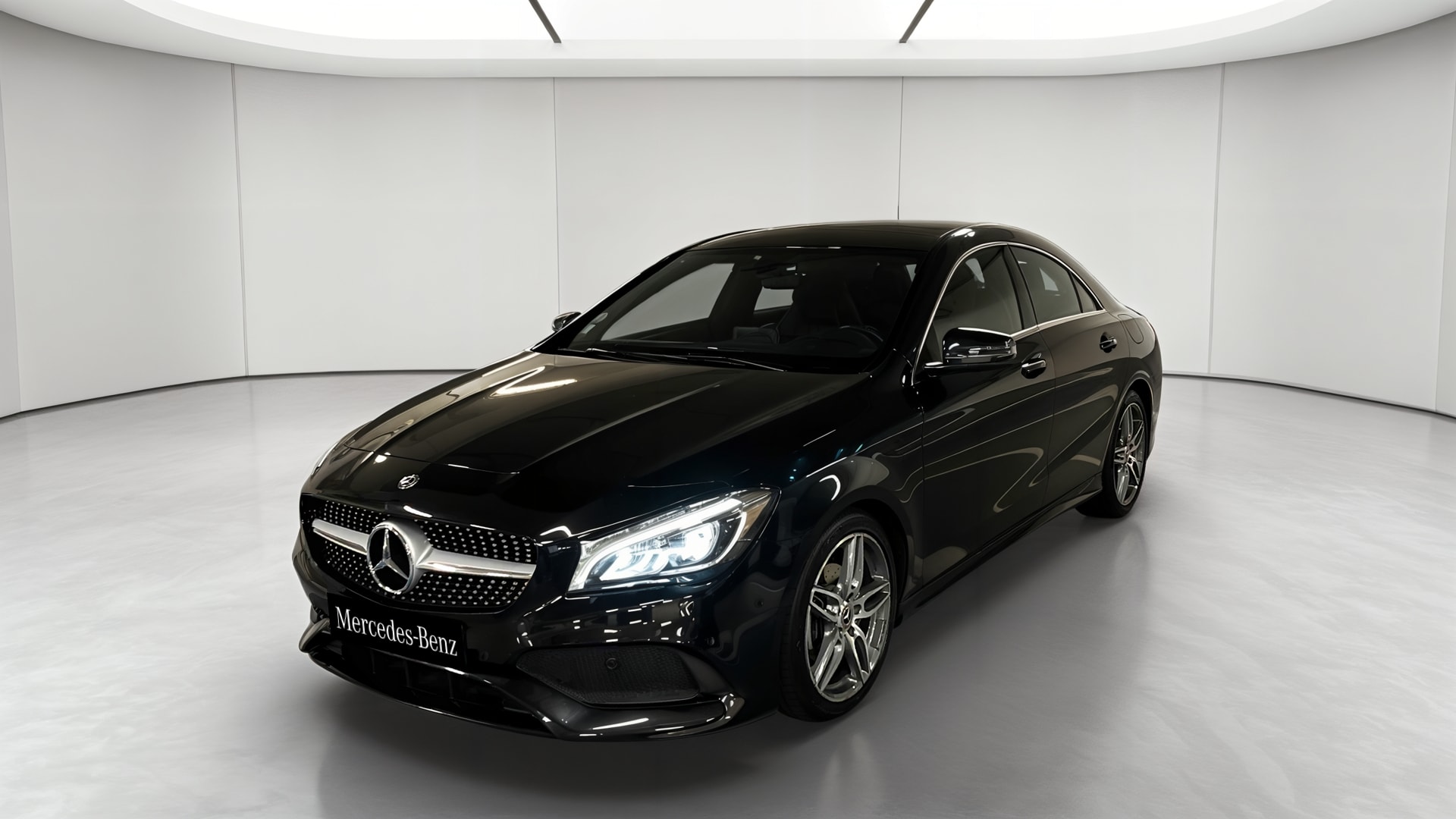 Mercedes-Benz CLA 200 d 7-G DCT Inspiration — 3/4 avant gauche