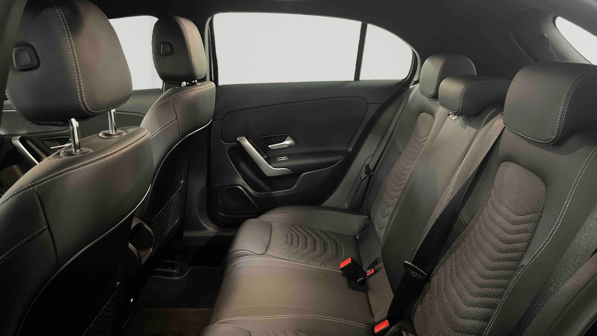 Mercedes-Benz Classe A 180 7G-DCT Progressive Line — Siège arrière gauche