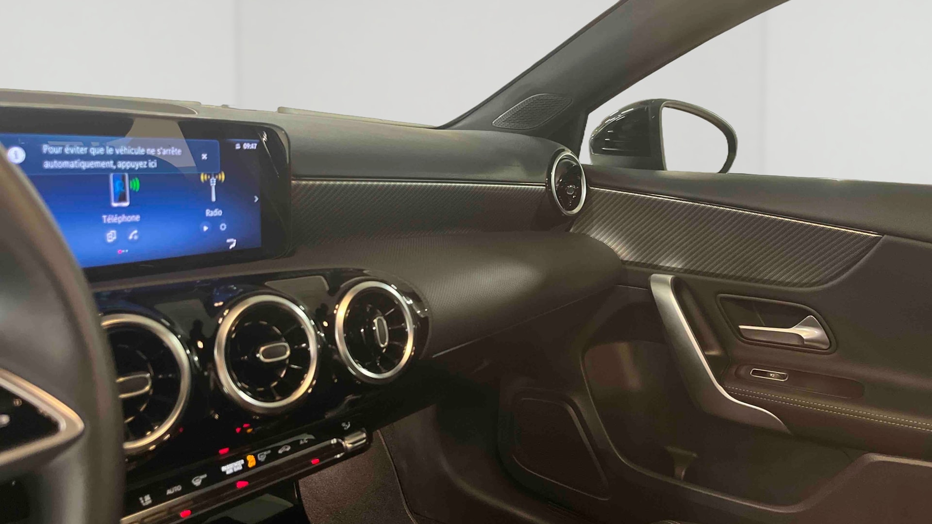 Mercedes-Benz Classe A 180 7G-DCT Progressive Line — photo 20
