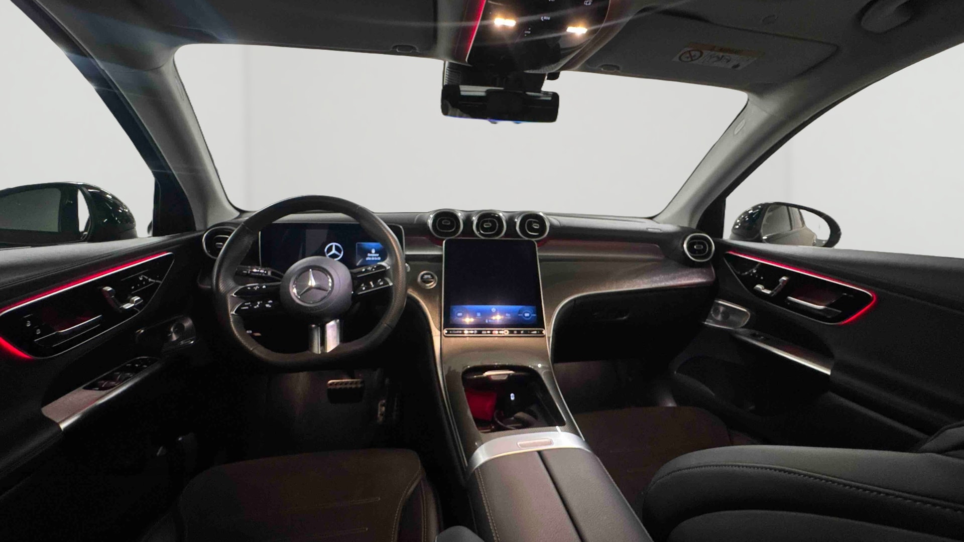 Mercedes-Benz GLC 300 e 9G-Tronic 4Matic AMG Line — Planche de bord