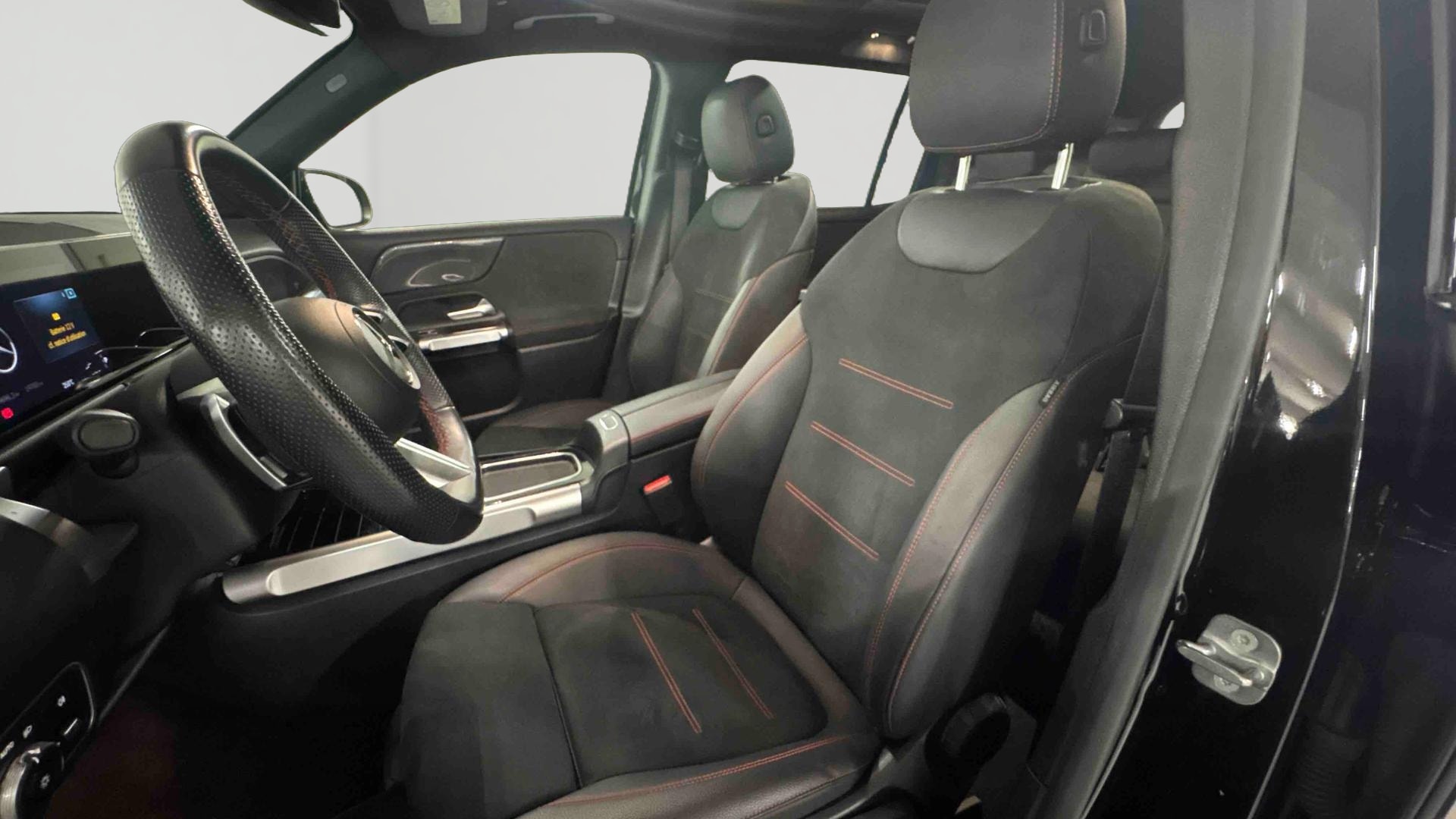 Mercedes-Benz GLB 200 d 8G-DCT AMG Line — Siège conducteur