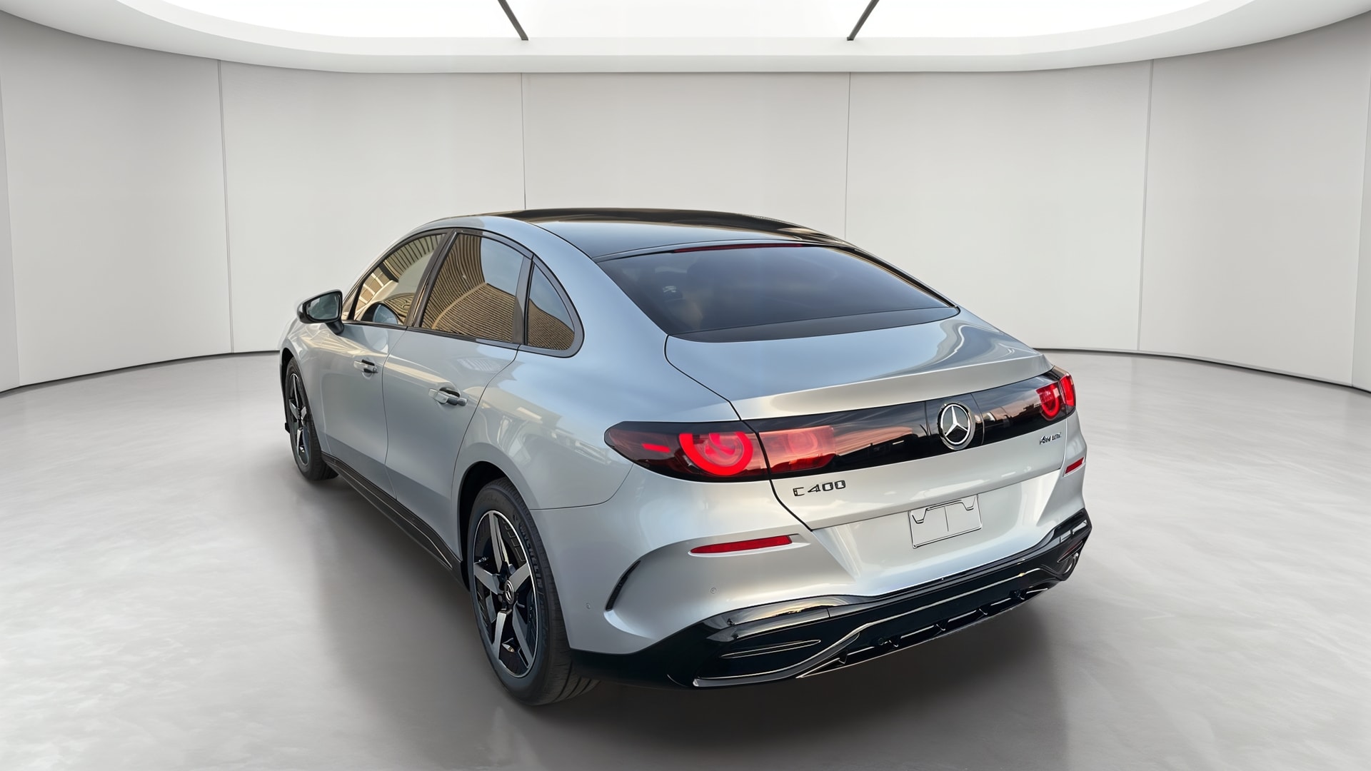 Mercedes-Benz Classe C 400 Electrique 4M AMG Line — 3/4 arrière gauche