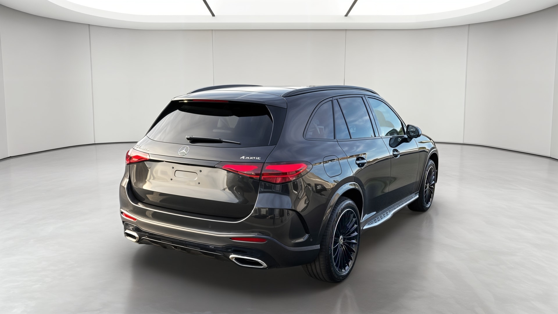 Mercedes-Benz GLC 300 e Hybrid EQ 4Matic AMG Line + — 3/4 arrière droit