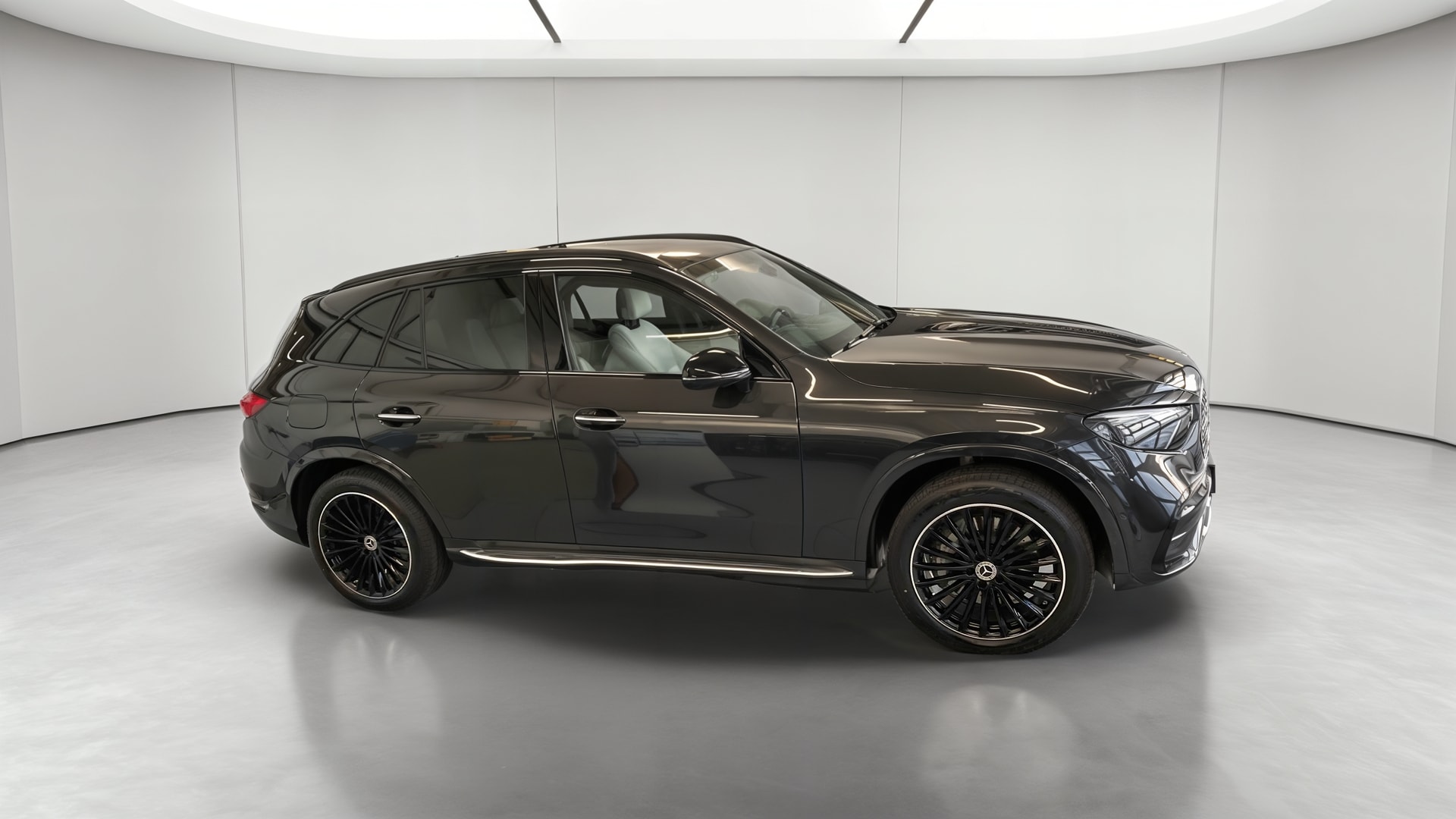 Mercedes-Benz GLC 300 e Hybrid EQ 4Matic AMG Line + — Profil droit