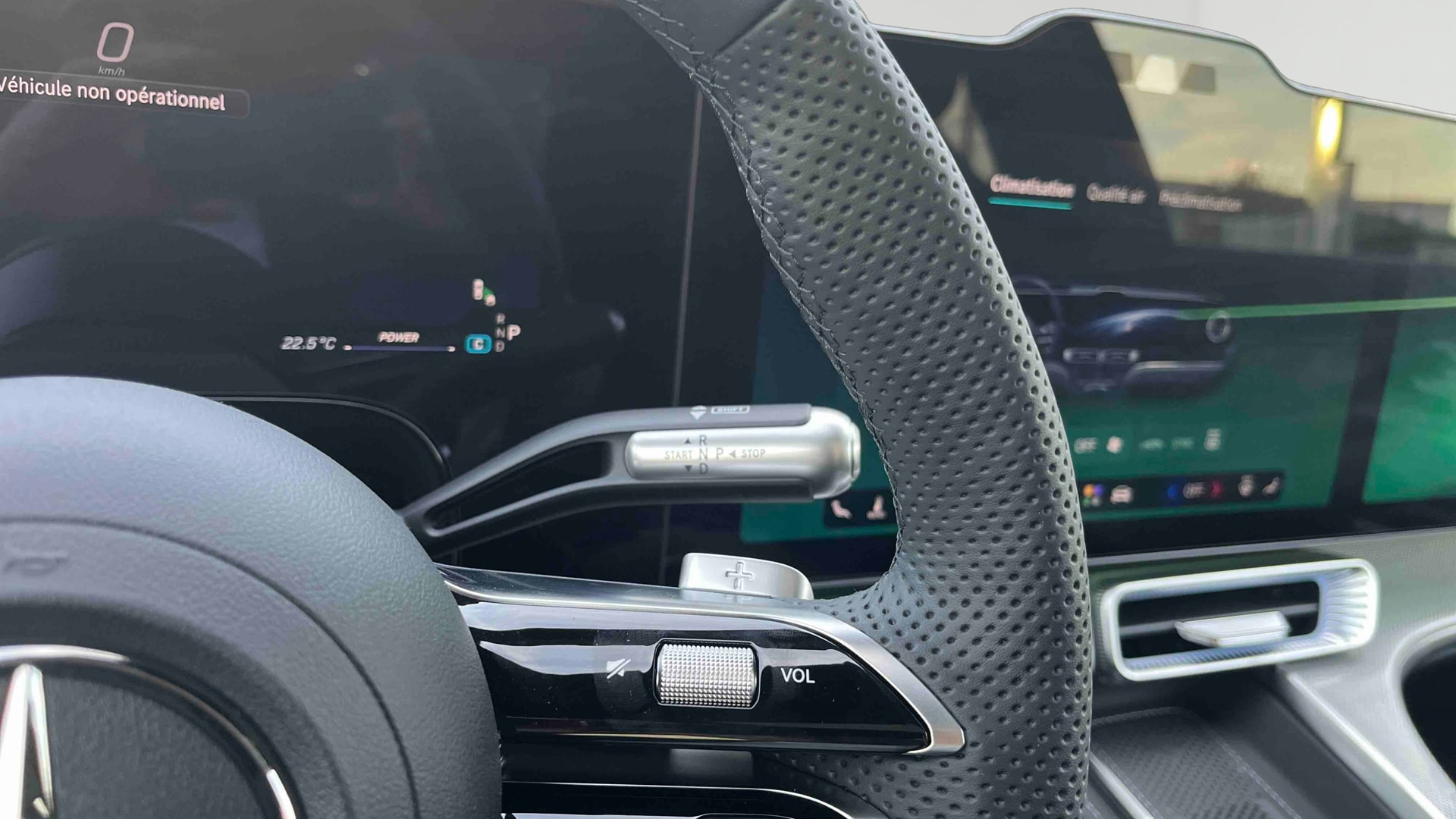 Mercedes-Benz Classe C 400 Electrique 4M AMG Line — photo 22