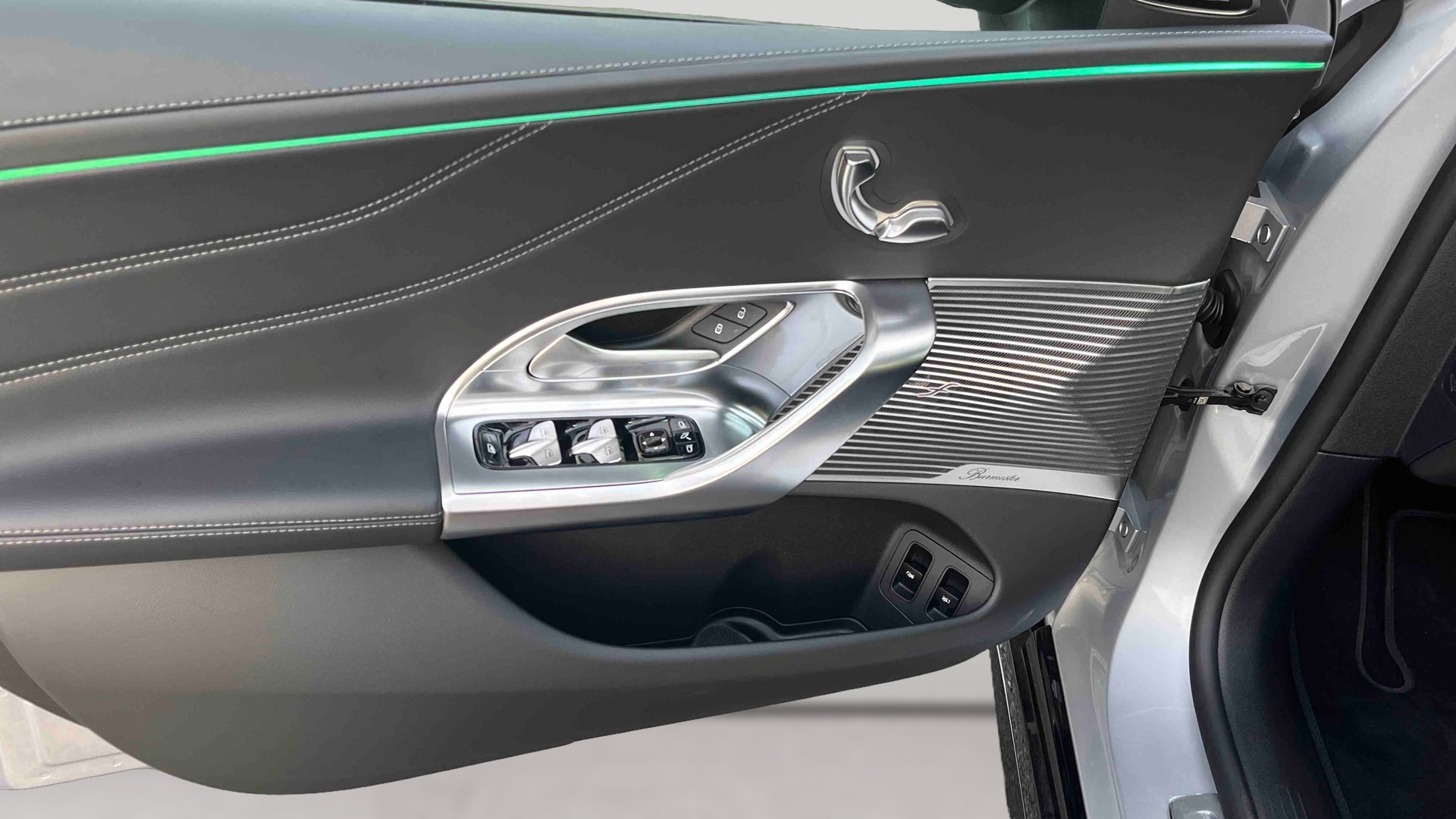 Mercedes-Benz Classe C 400 Electrique 4M AMG Line — photo 17