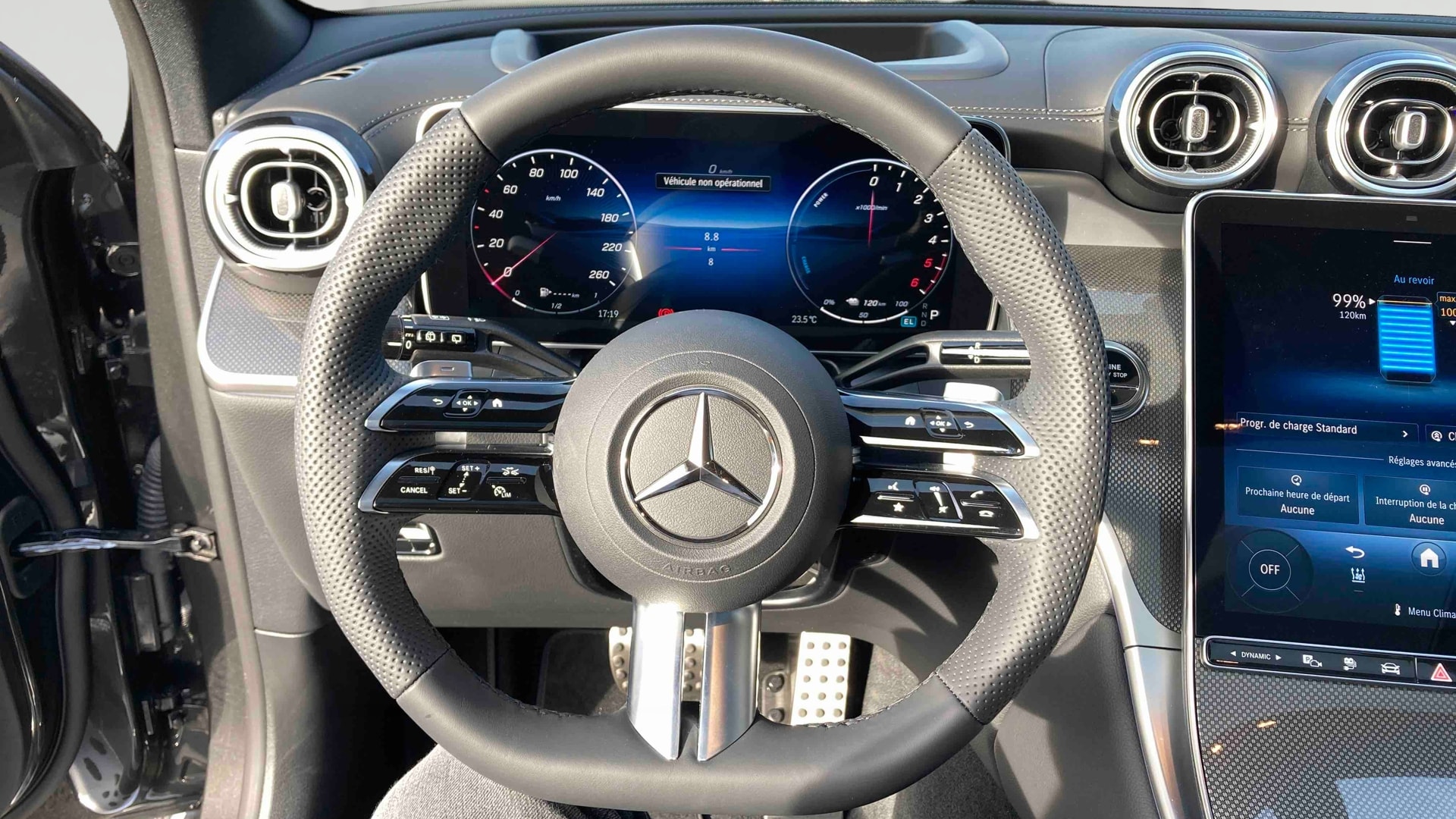Mercedes-Benz GLC 300 de Hybrid EQ 4Matic AMG Line + — Poste de pilotage
