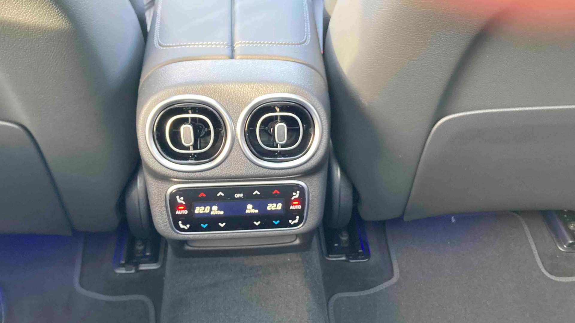 Mercedes-Benz GLC 300 de Hybrid EQ 4Matic AMG Line + — photo 20