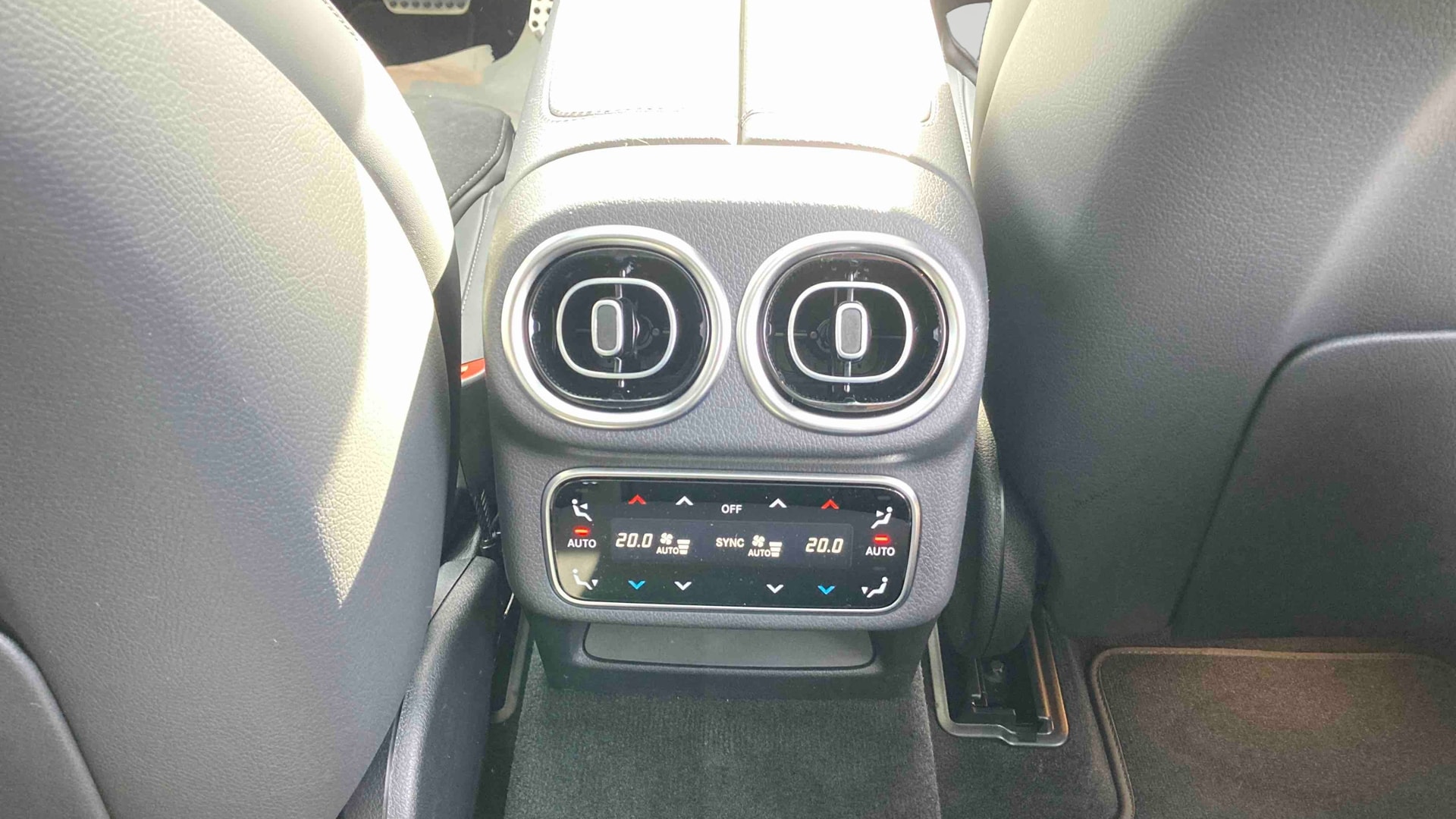 Mercedes-Benz GLC 220 d 4Matic AMG Line — photo 20