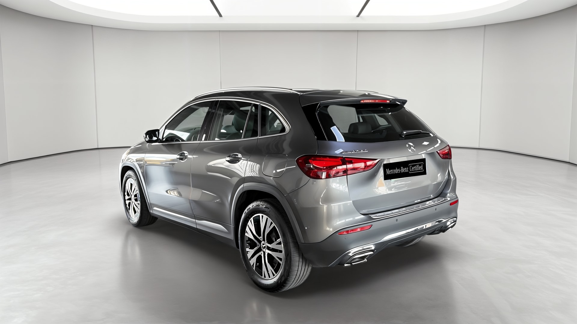 Mercedes-Benz GLA 180 7G-DCT Progressive Line — 3/4 arrière gauche