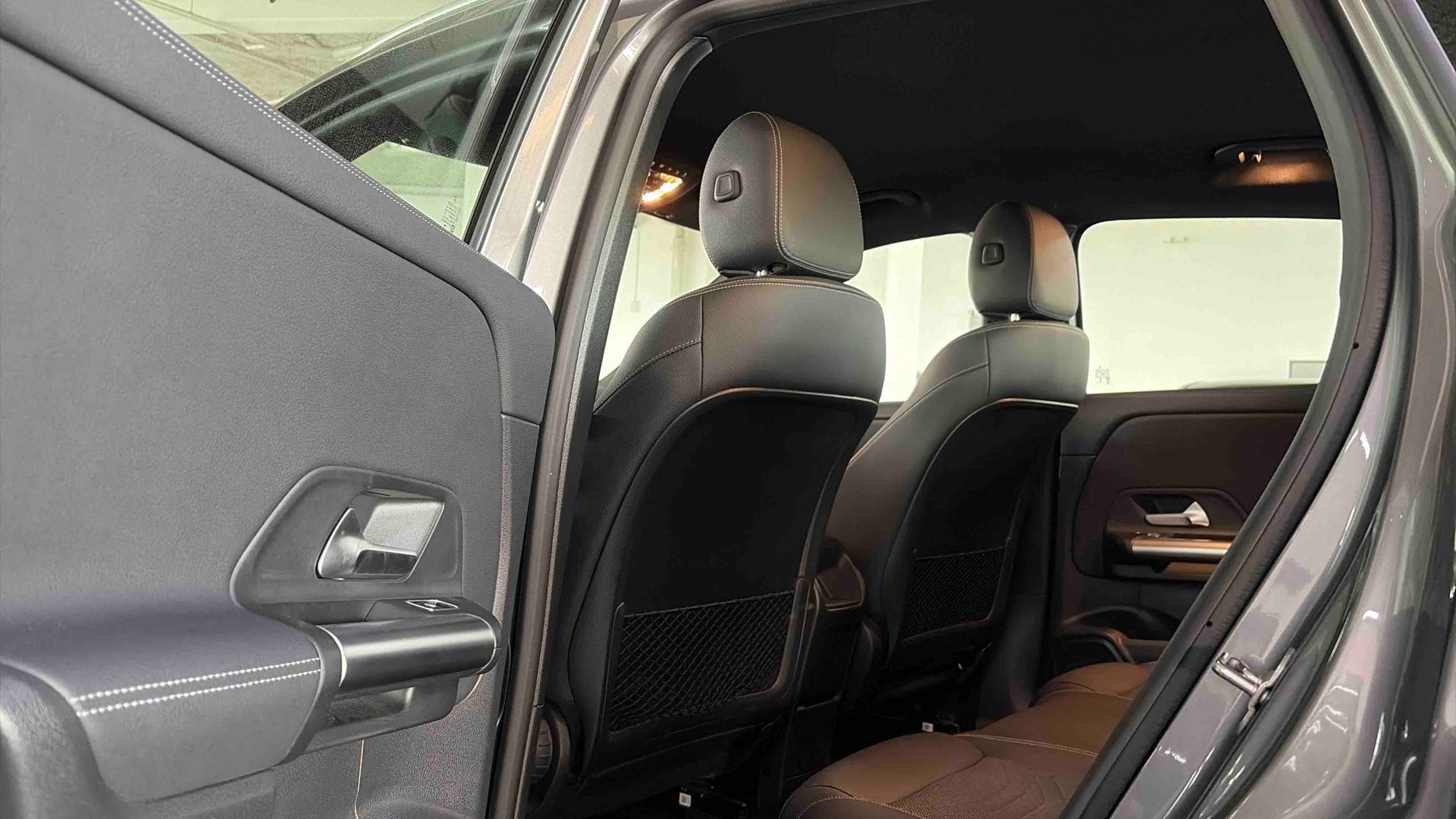 Mercedes-Benz GLA 180 7G-DCT Progressive Line — photo 19