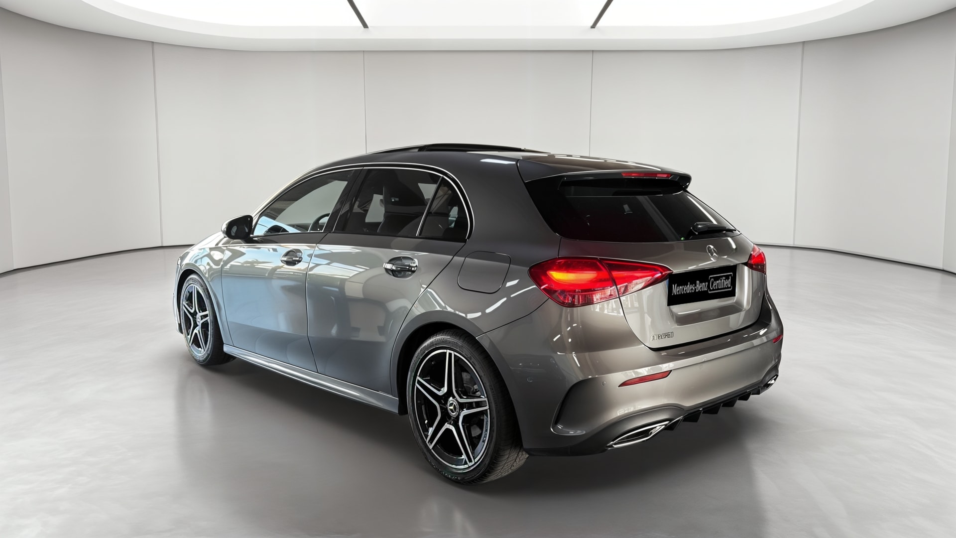 Mercedes-Benz Classe A 180 Edition 140 — 3/4 arrière gauche