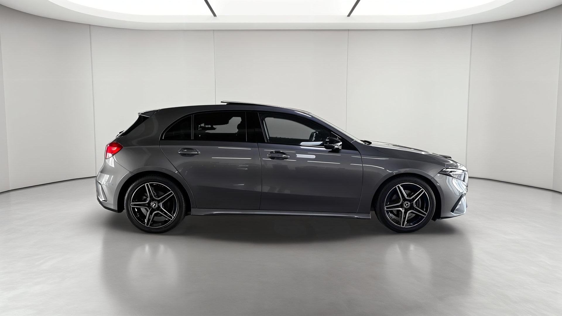 Mercedes-Benz Classe A 180 Edition 140 — Profil droit