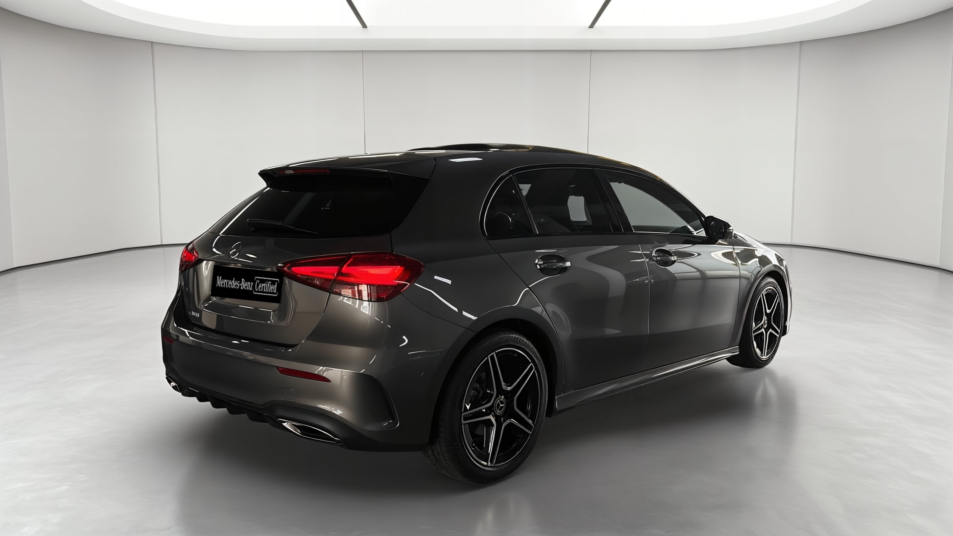 Mercedes-Benz Classe A 180 Edition 140 — 3/4 arrière droit