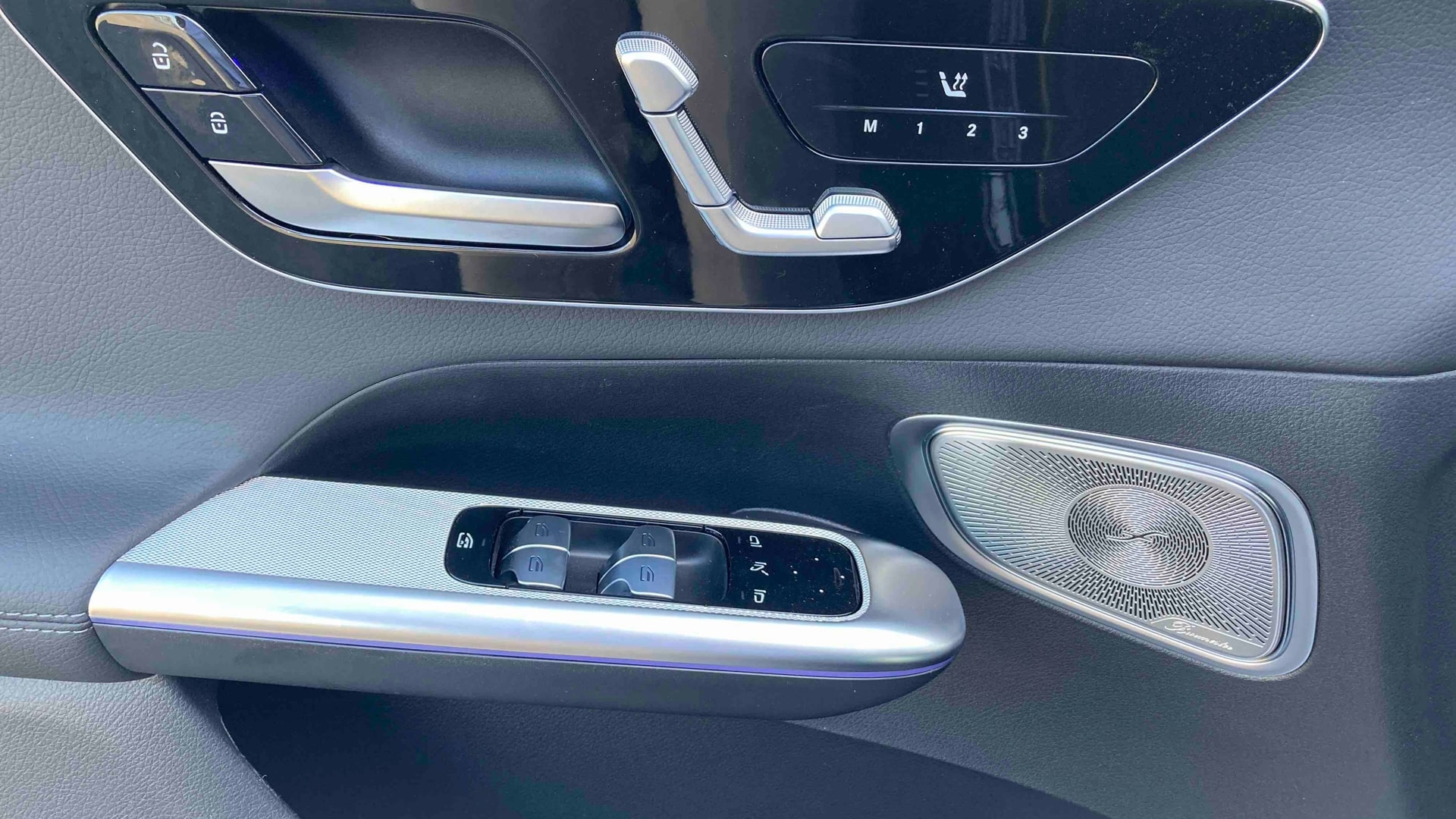 Mercedes-Benz GLC 300 e Hybrid EQ 4Matic AMG Line + — photo 18