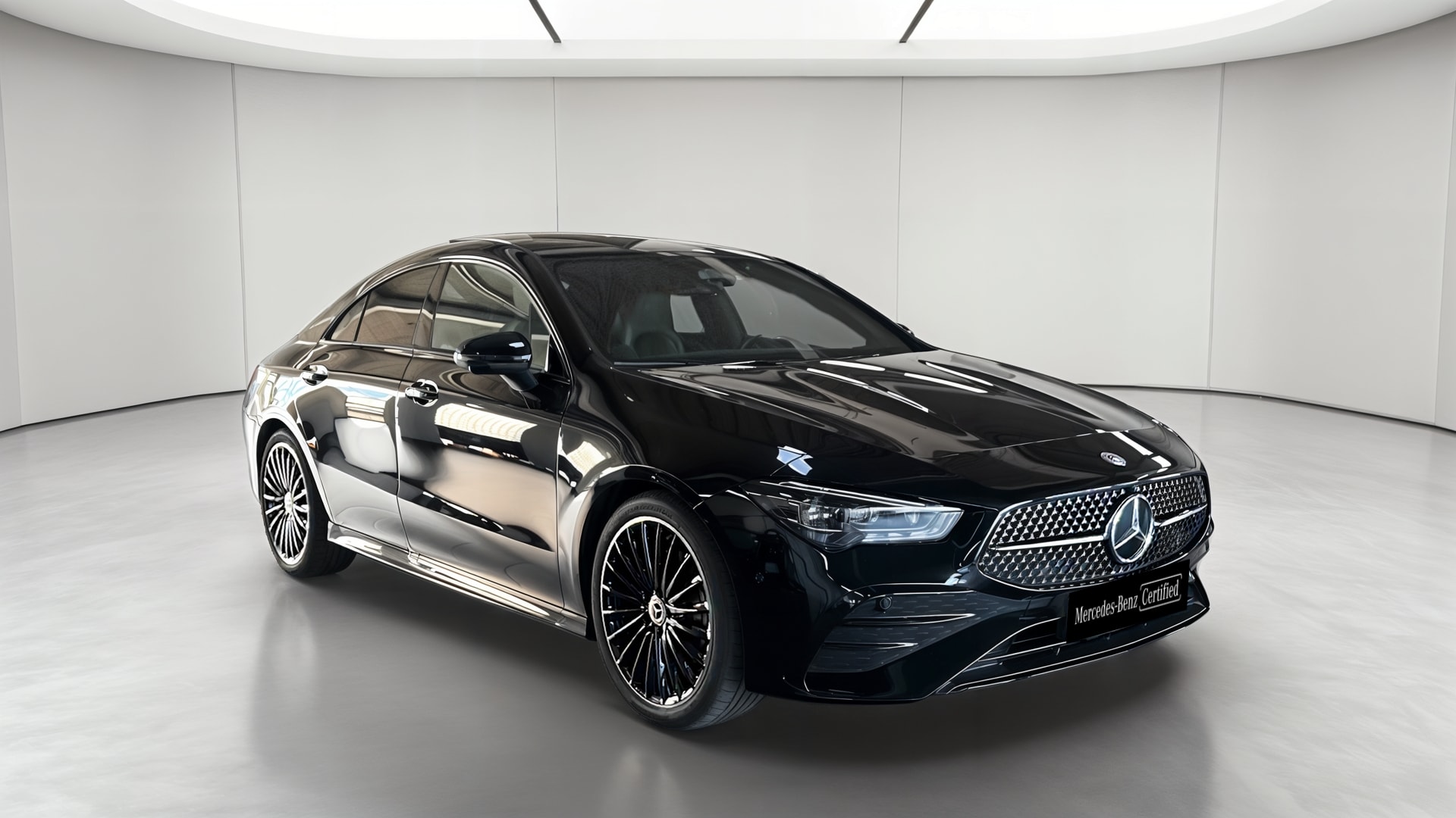 Mercedes-Benz CLA Coupé 200 7G-DCT AMG Line — 3/4 avant droit