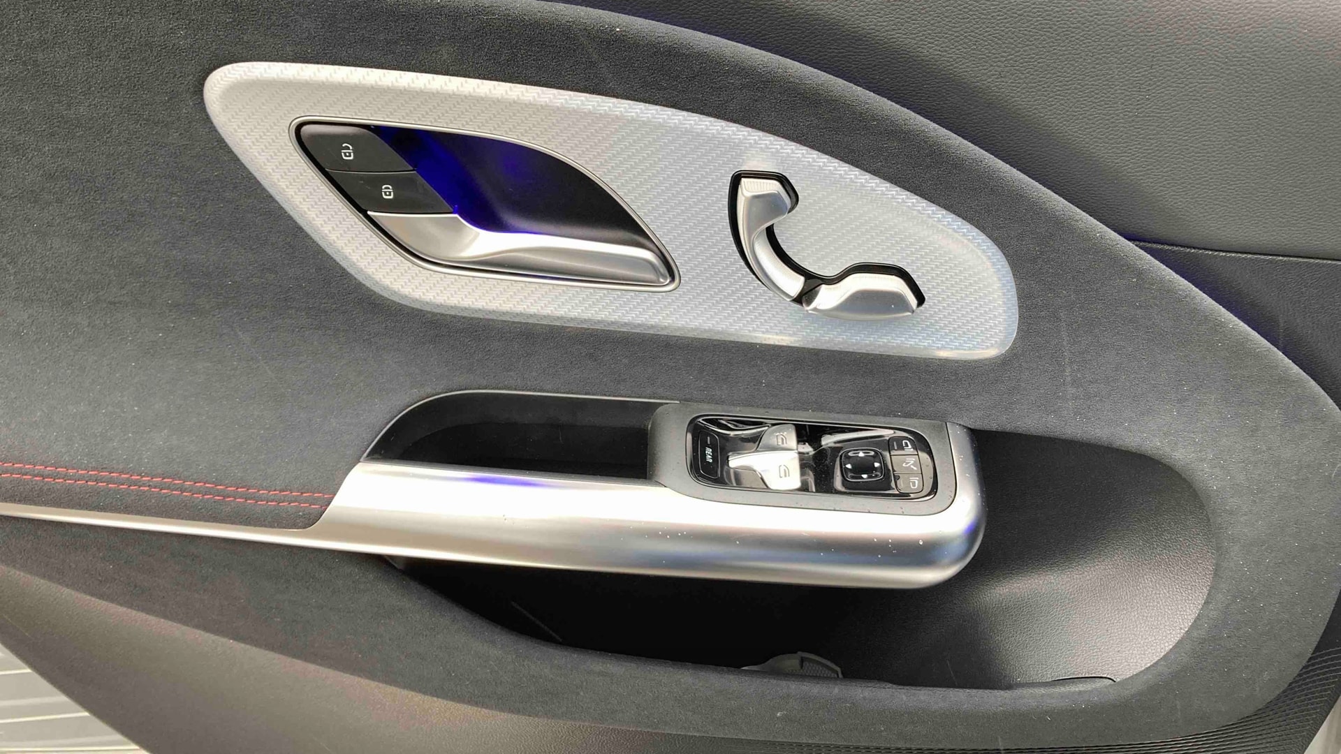 Mercedes-Benz CLA 200 8F-eDCT Business Line Executive — photo 17
