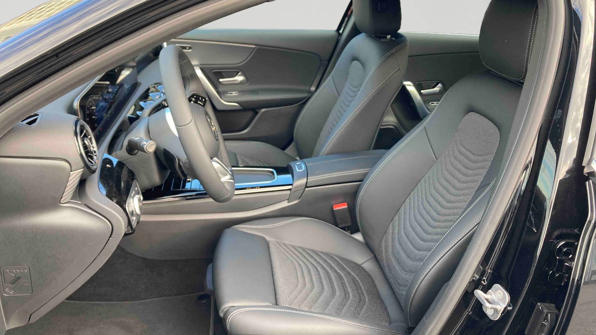 Mercedes-Benz Classe A 250 e Hybrid EQ Progressive Line — Siège conducteur