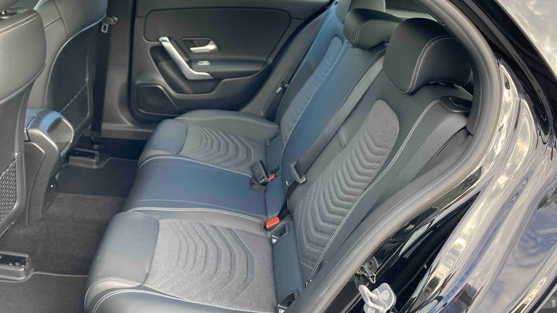 Mercedes-Benz Classe A 250 e Hybrid EQ Progressive Line — Siège arrière gauche