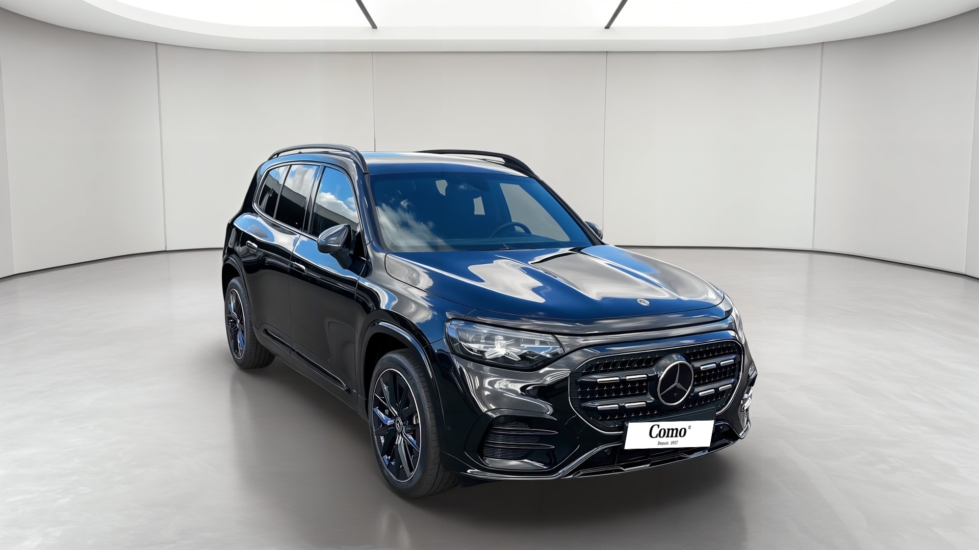Mercedes-Benz GLB 200 4MATIC AMG Line — 3/4 avant droit
