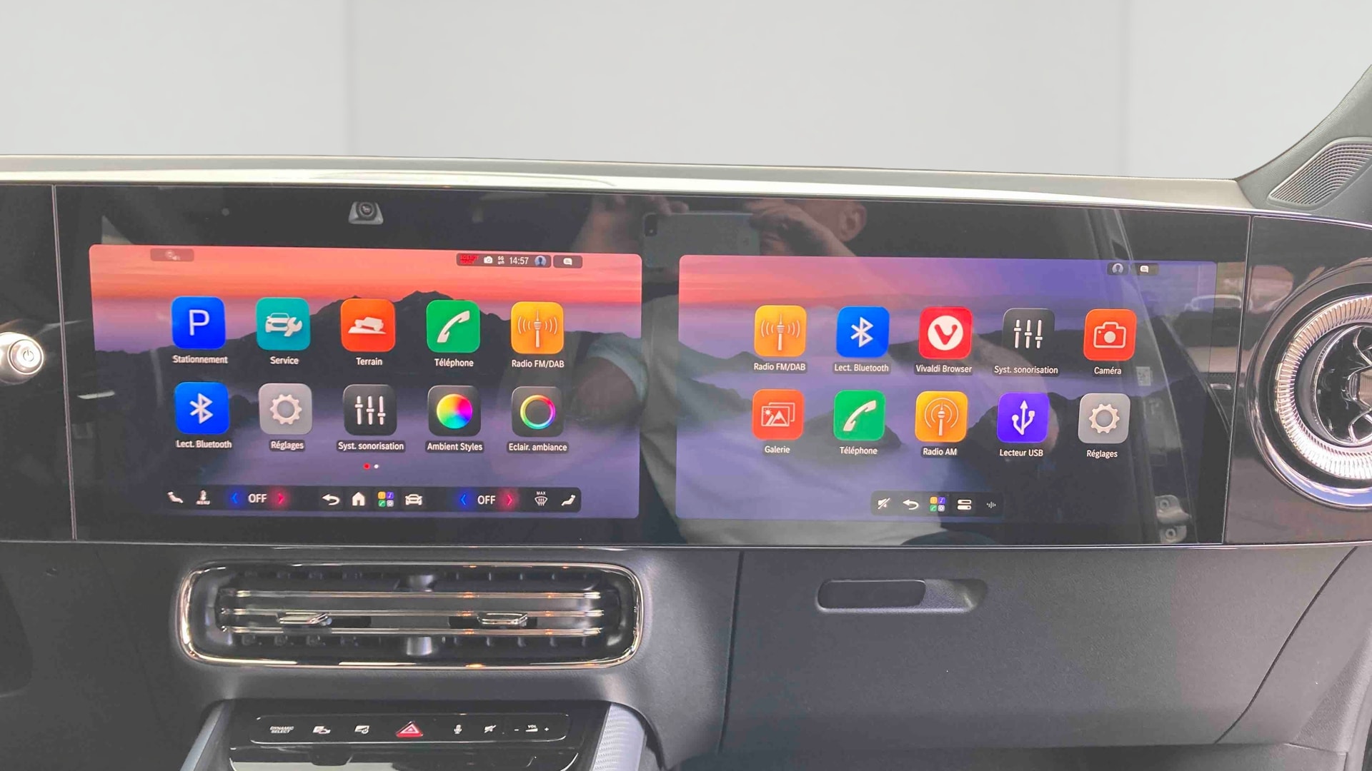 Mercedes-Benz GLB 200 4MATIC AMG Line — photo 18