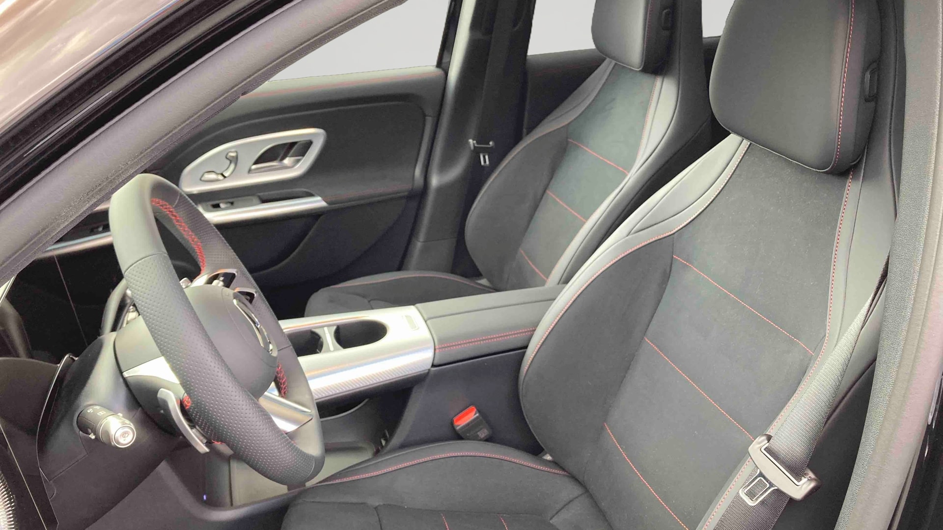 Mercedes-Benz GLB 200 4MATIC AMG Line — Siège conducteur