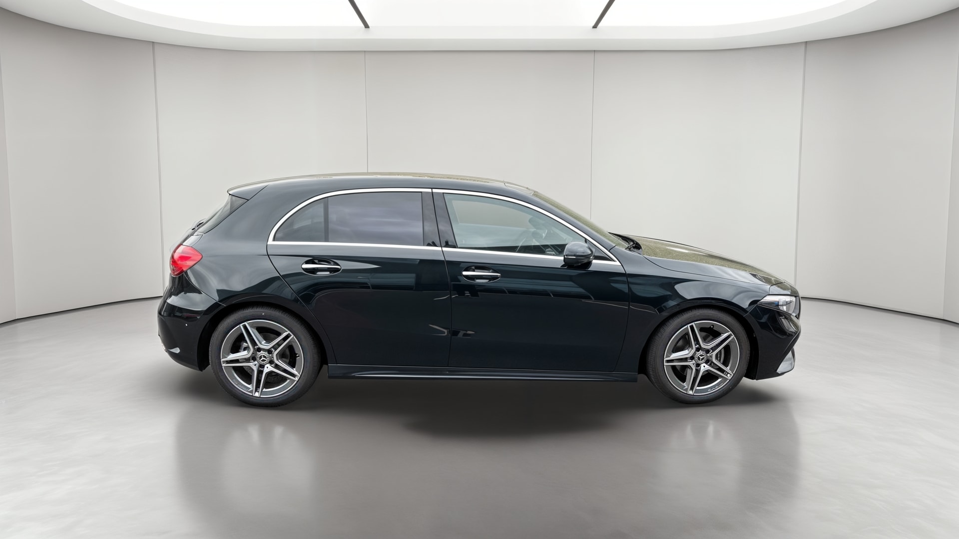 Mercedes-Benz Classe A 180 Star Edition — Profil droit