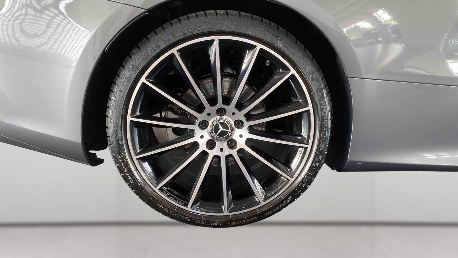 Mercedes-Benz Classe E Cabriolet 300 9G-Tronic AMG Line — Jante arrière gauche
