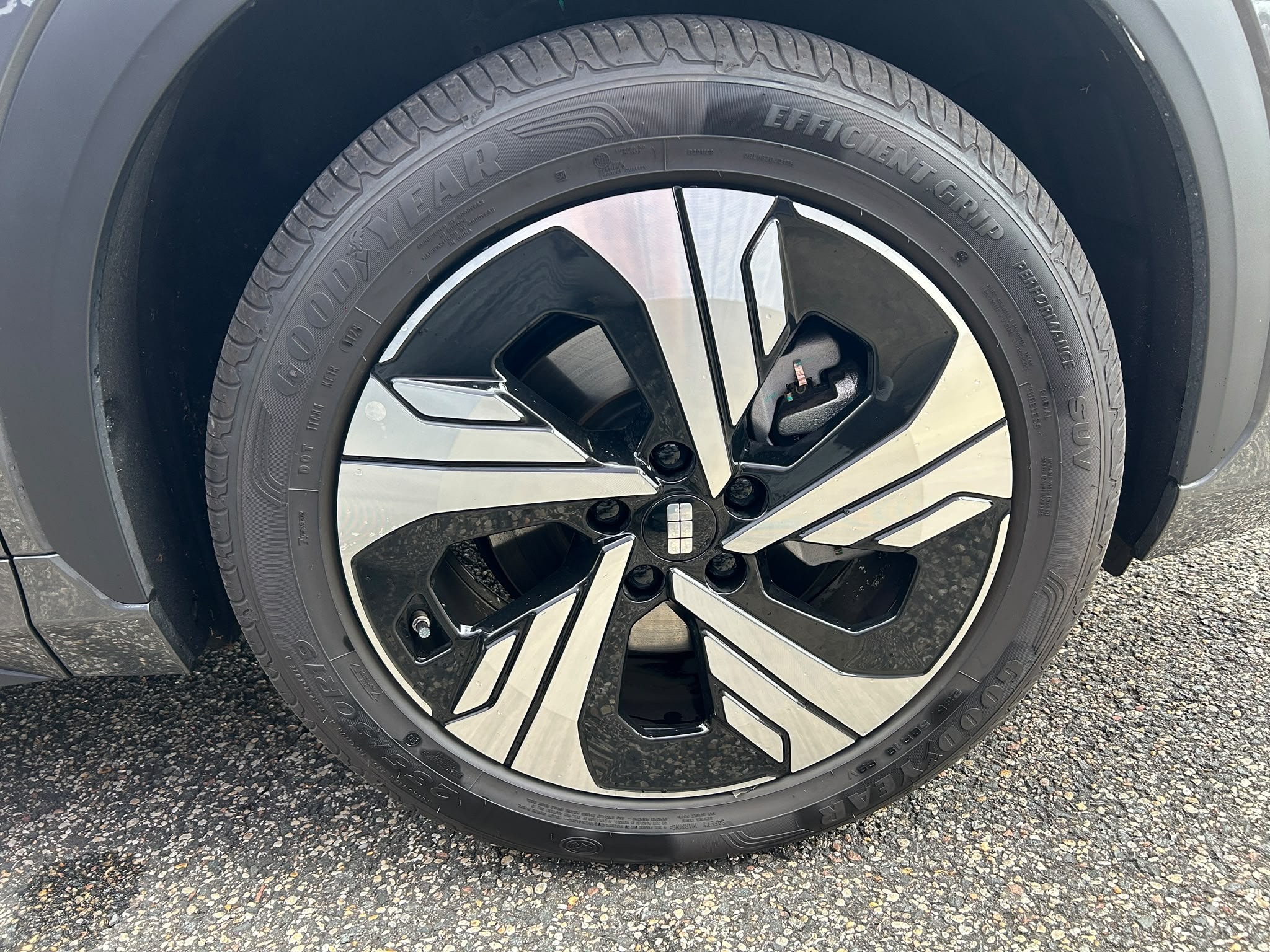 GEELY E5 Max+ — Jante avant gauche