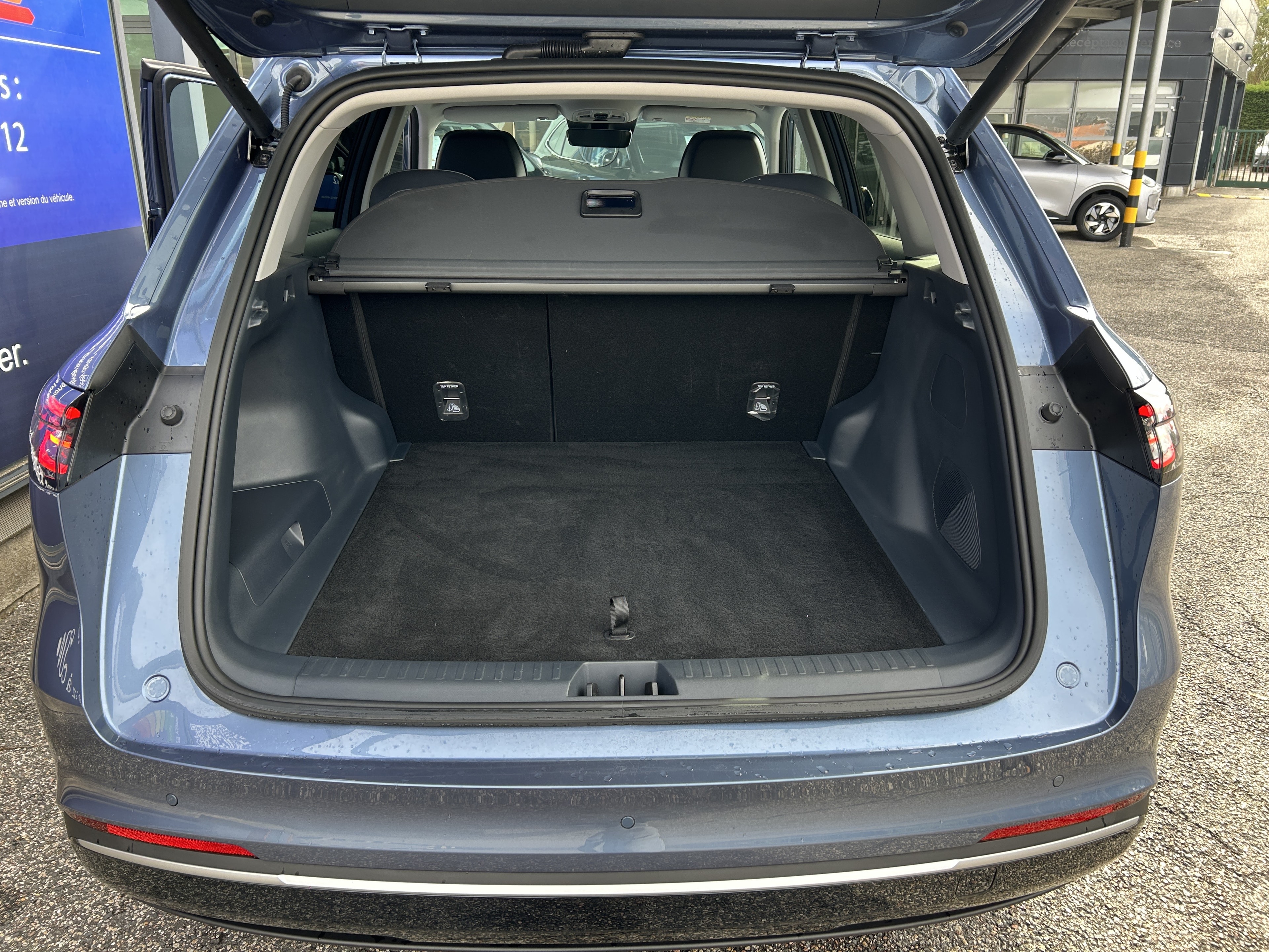 GEELY Starray EM-i Max+ — Coffre