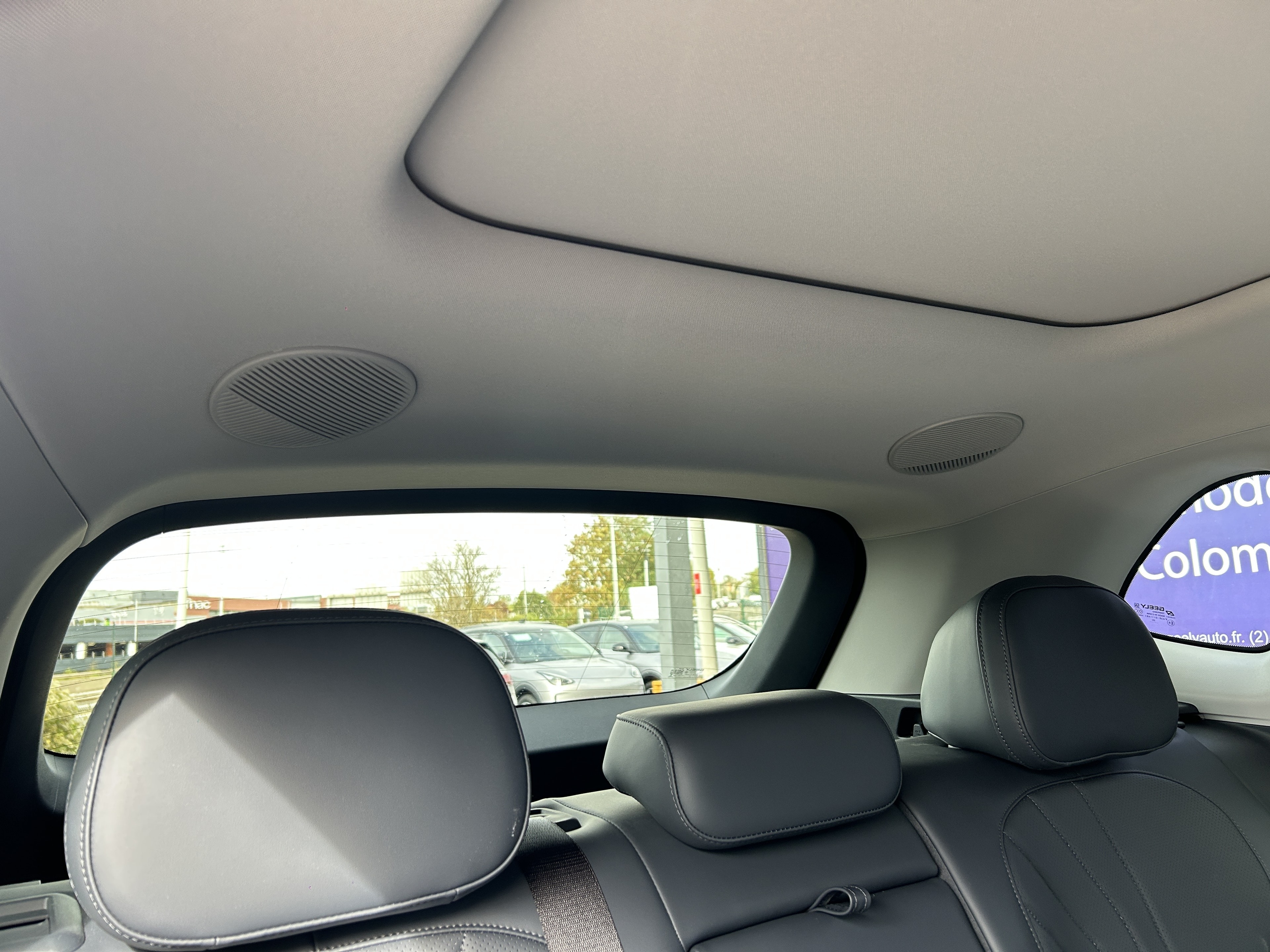 GEELY Starray EM-i Max+ — Siège arrière droit