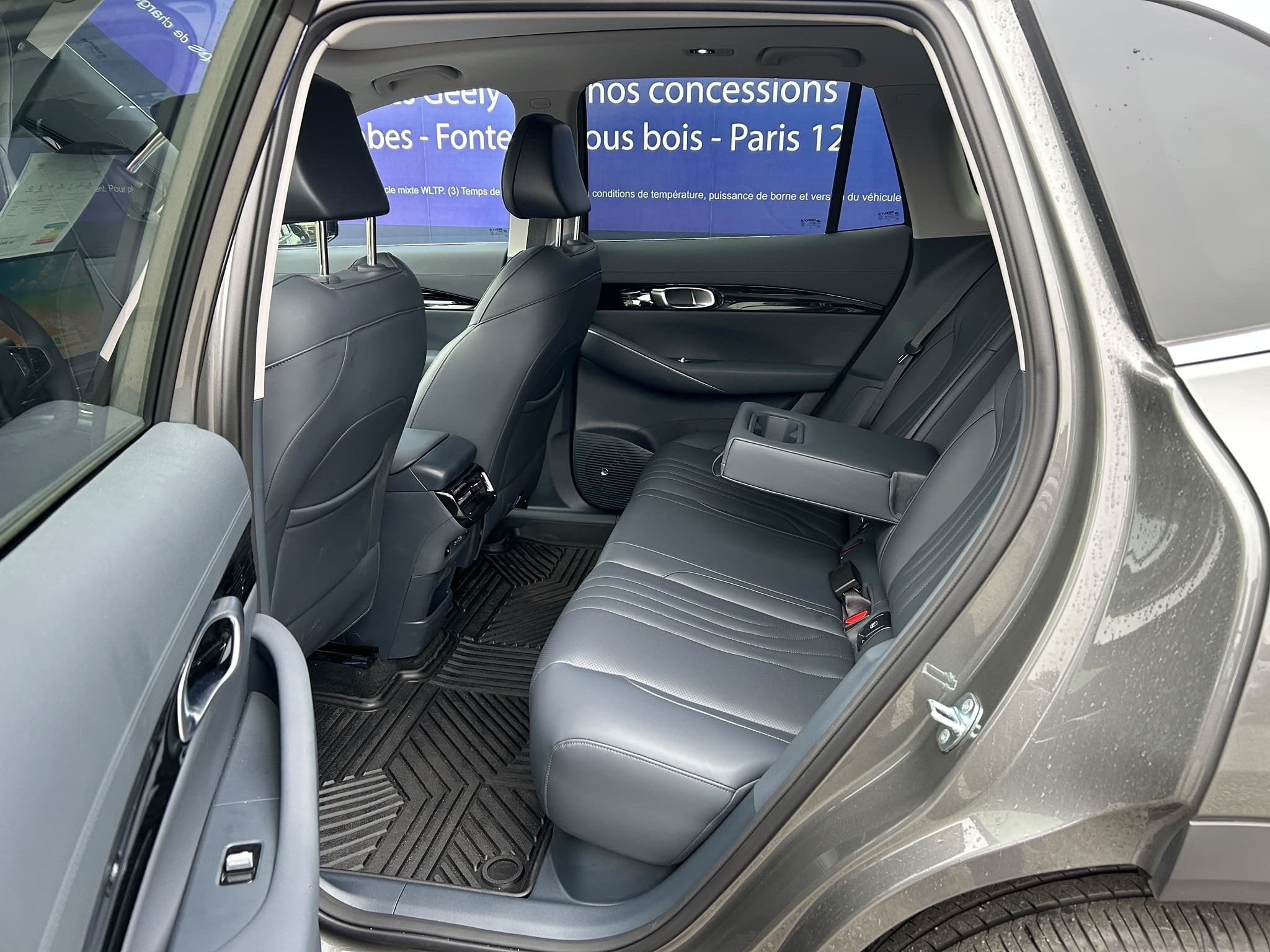 GEELY E5 Max+ — Assise arrière centrale