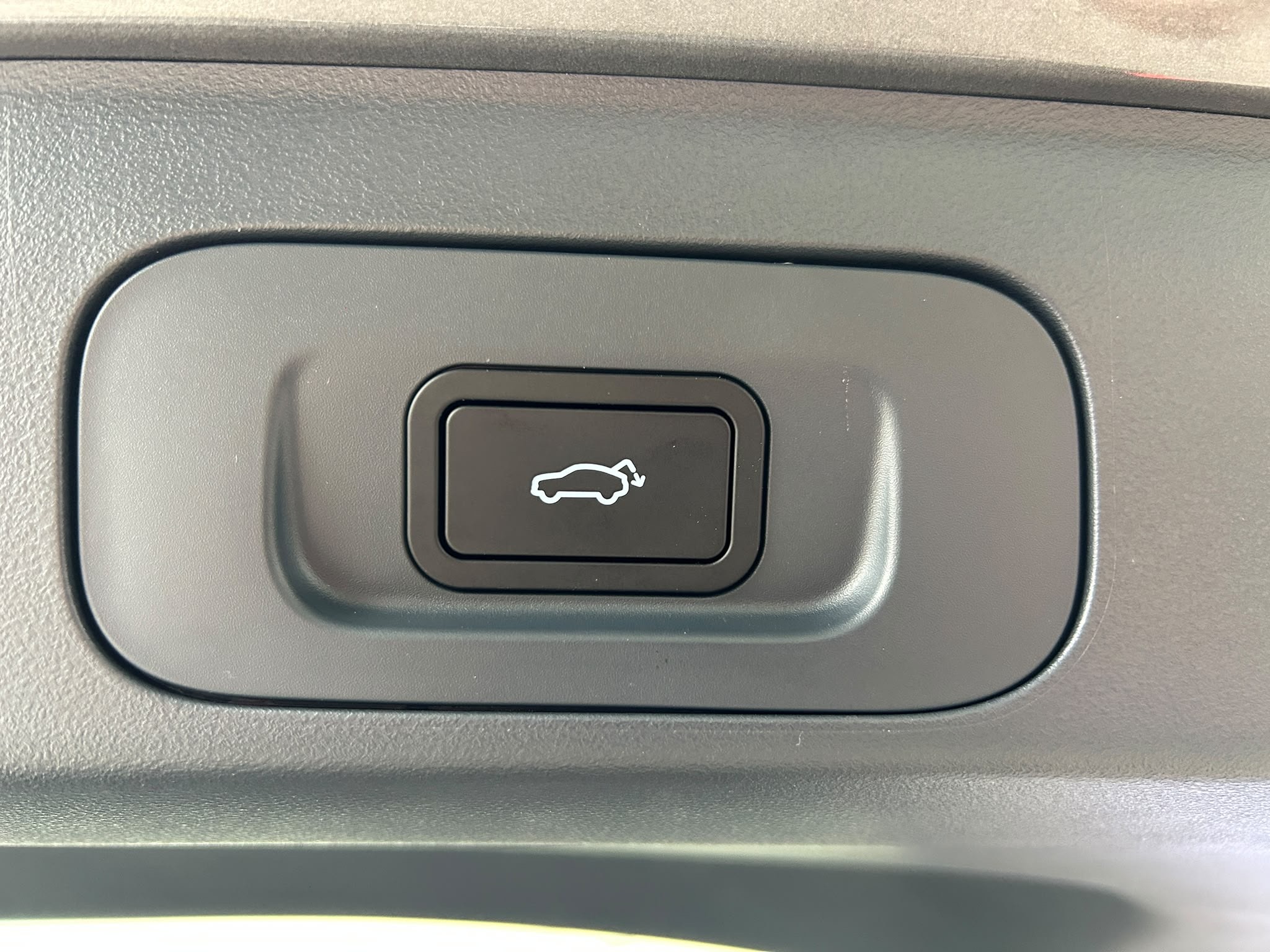 GEELY E5 Max+ — Commande de coffre
