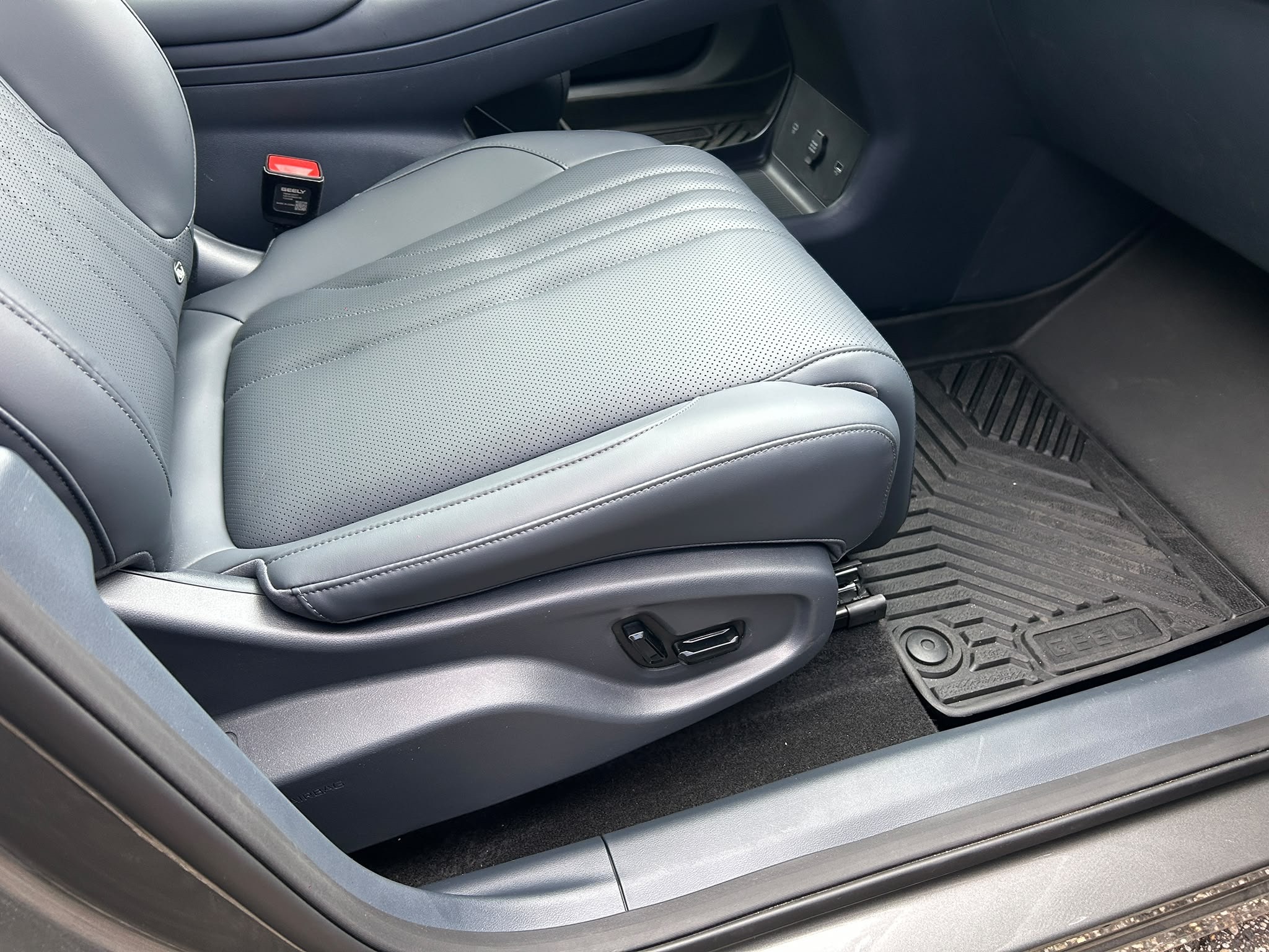 GEELY E5 Max+ — photo 34