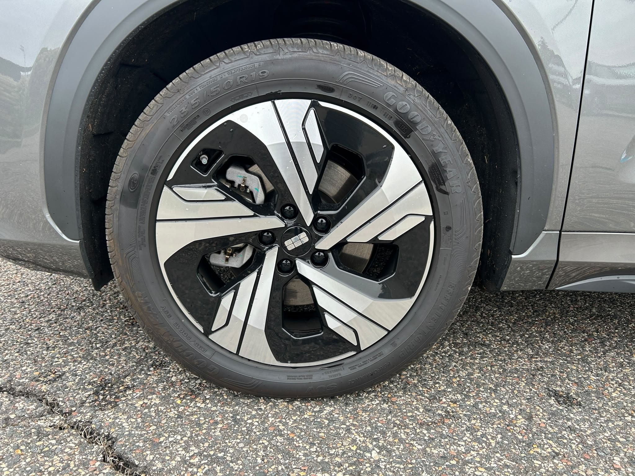 GEELY E5 Max+ — Jante avant droite
