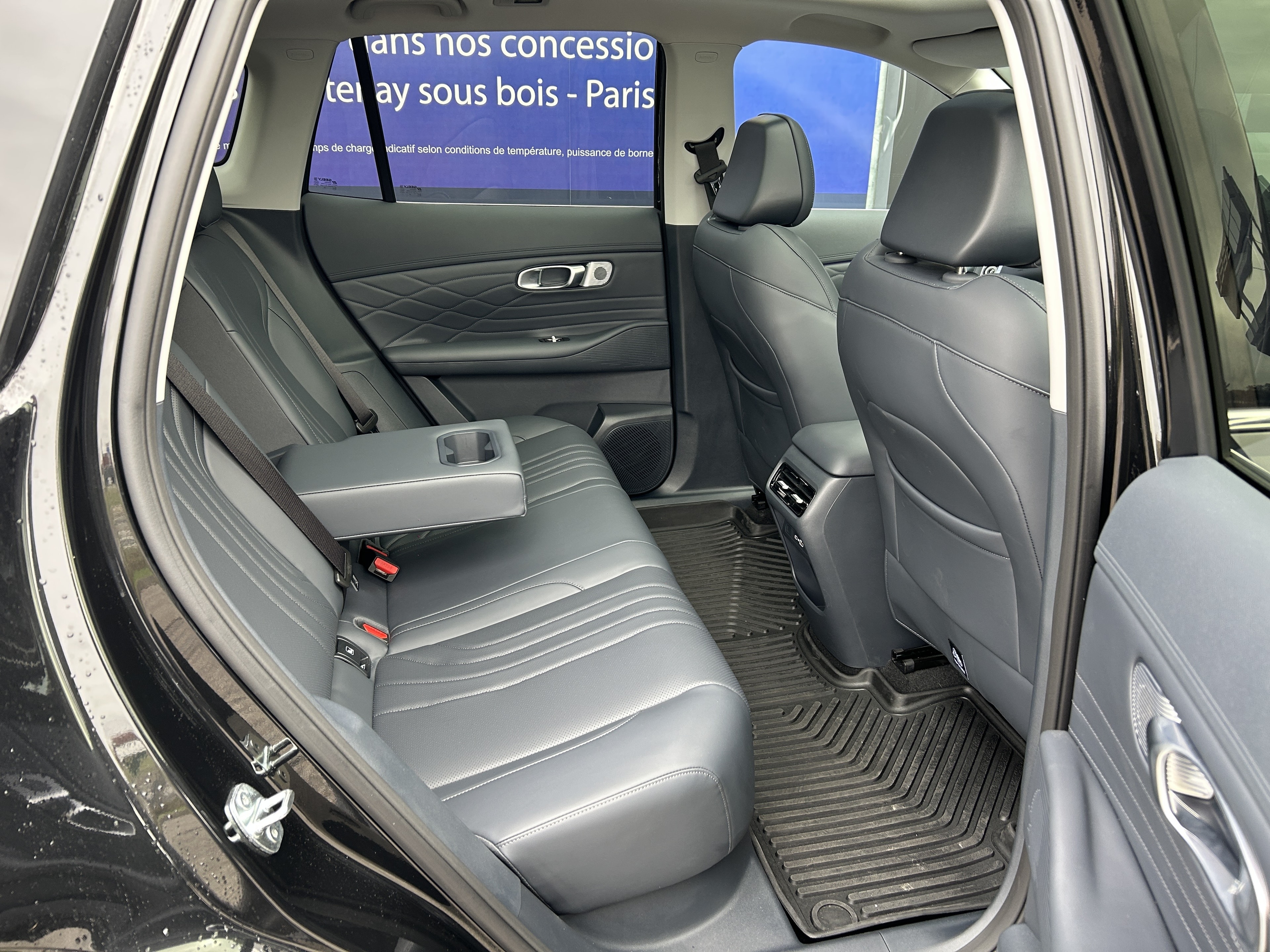 GEELY Starray EM-i Max+ — Siège arrière droit