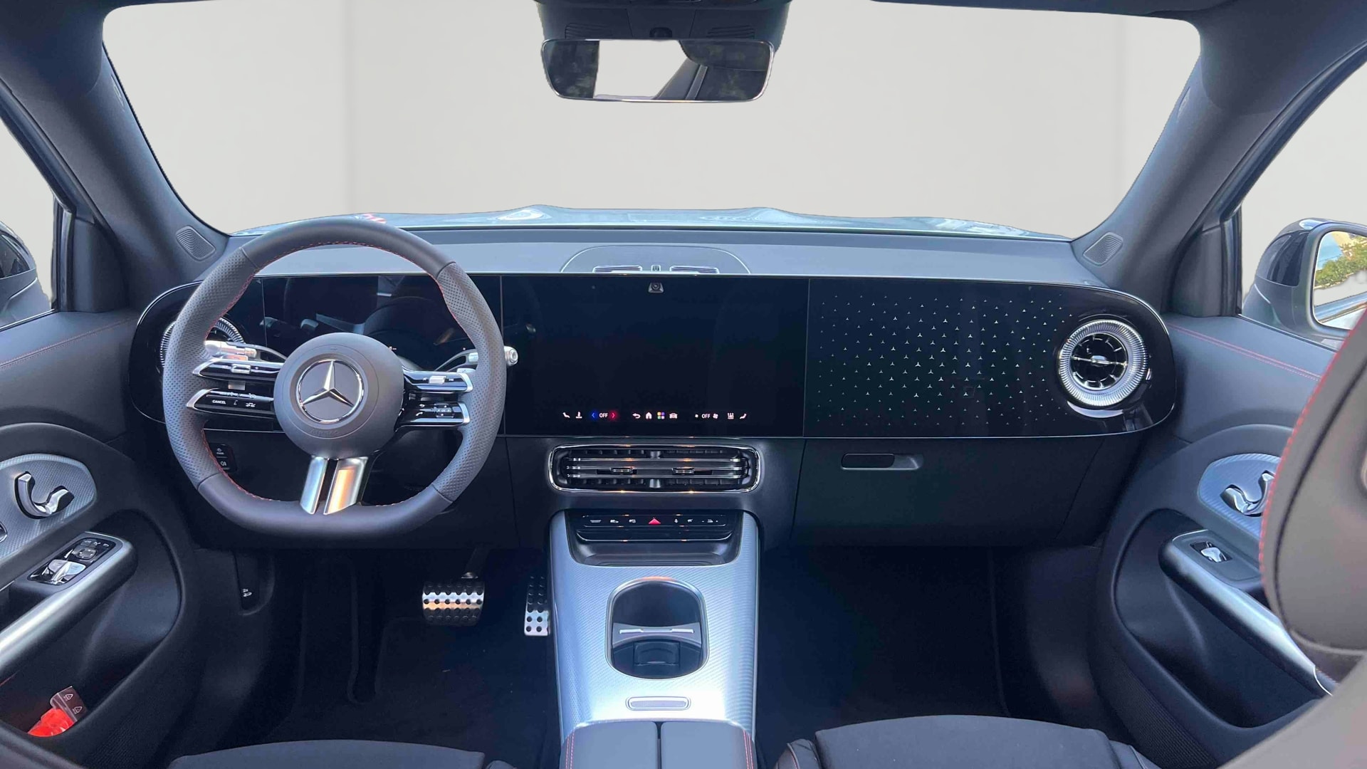 Mercedes-Benz GLB 250+ electrique AMG Line — Planche de bord