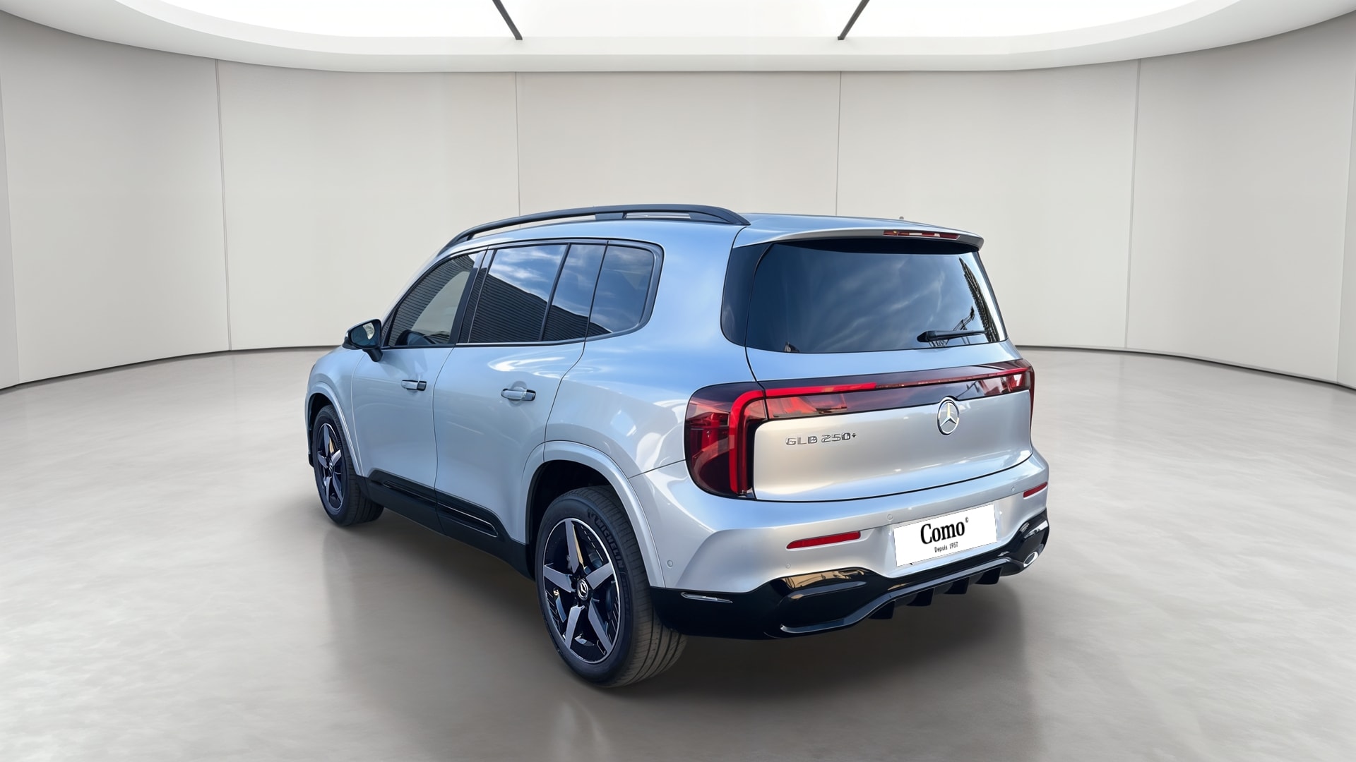 Mercedes-Benz GLB 250+ electrique AMG Line — 3/4 arrière gauche
