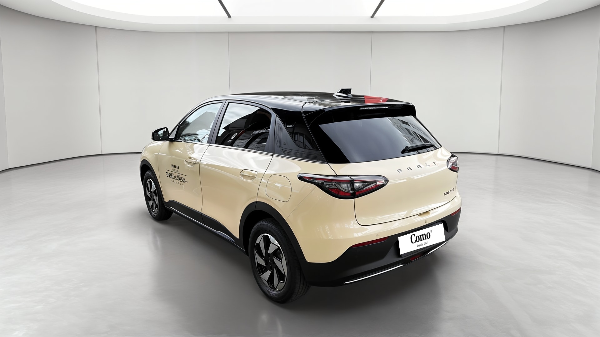Geely E2 Max+ — 3/4 arrière gauche